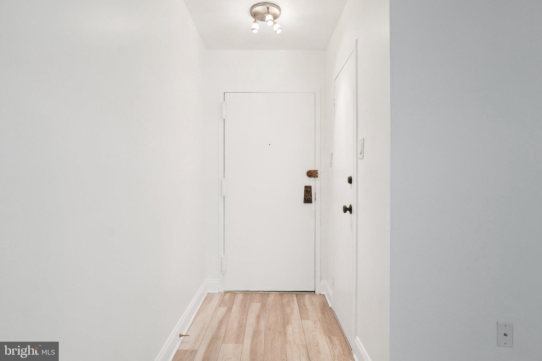 HUNTING CREEK CLUB CONDOMINIUMS - Residential Lease