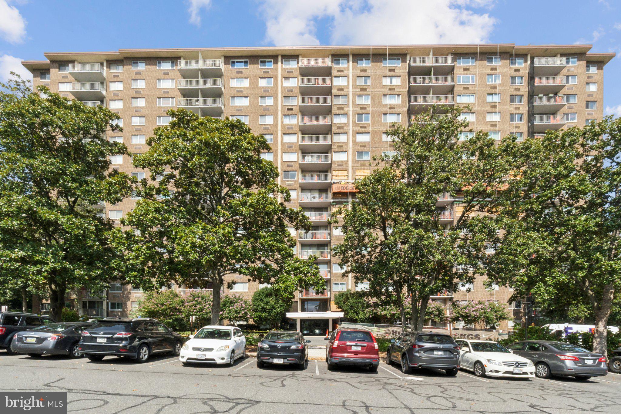 Welcome to this beautifully updated ground-level one-bedroom condo offering modern comfort and unbeatable convenience. This freshly renovated home features new flooring, stylish cabinetry, quartz countertops, and stainless steel appliances. Enjoy the ease of first-floor living with a private balcony and laundry just steps from your door. Located in a secure, gated community with 24-hour front desk service, outdoor pool, sauna, tennis courts, and ample unassigned parking. This unit also boasts an exceptional location just less than a mile from the Huntington Metro. You’ll have quick access to Old Town Alexandria, National Harbor, and the scenic GW Parkway trails, with major commuter routes like I-495, I-395, Route 1, and Telegraph Road nearby. Convenient to Amazon HQ2, the Pentagon, Virginia Tech’s graduate campus, Fort Belvoir, Crystal City, and DCA Airport, plus the newly renovated Mount Vernon Recreation Center reopening in 2025. Sorry, no pets. Tenant pays electricity , a $100 move-in fee, and a refundable $200 elevator deposit.