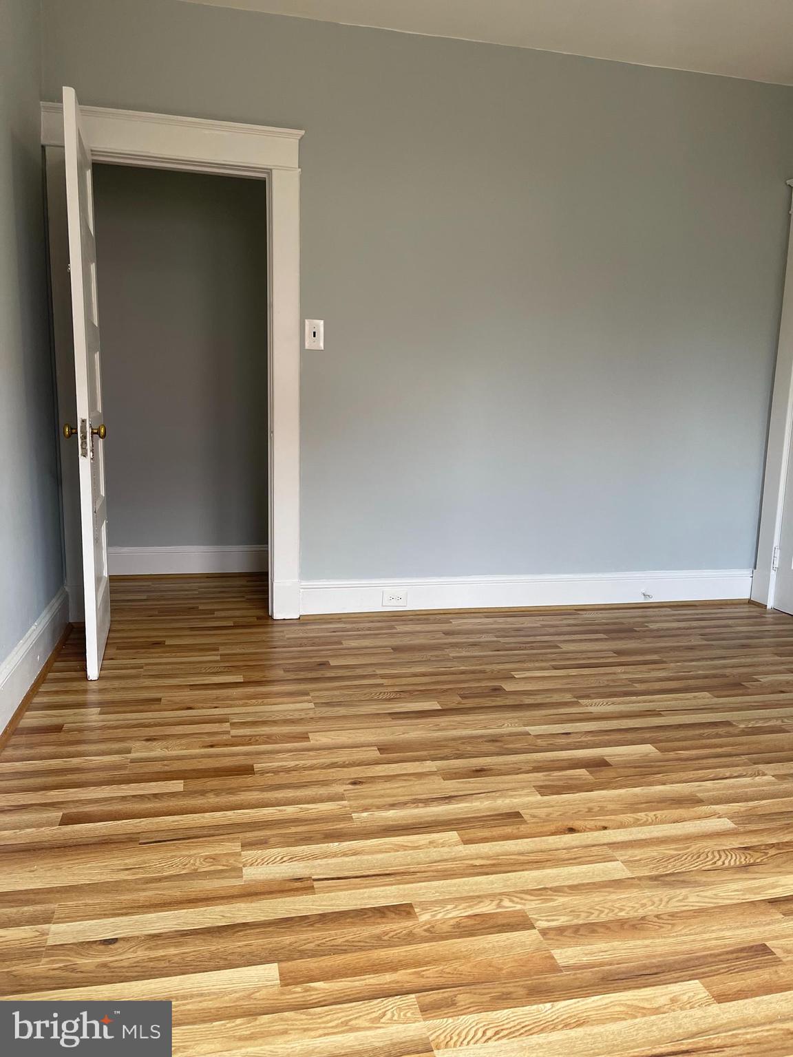 PARADISE - Residential Lease