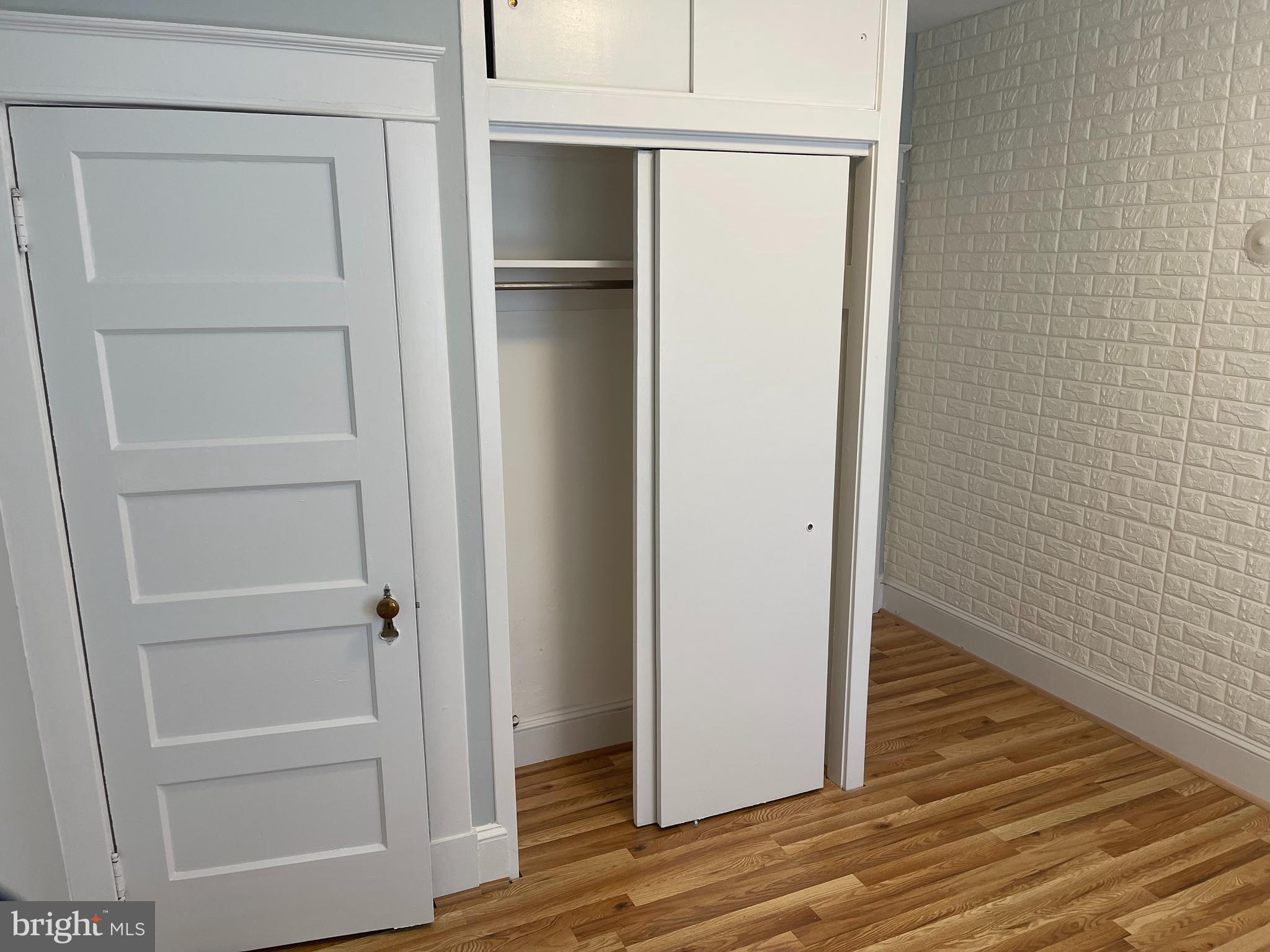 PARADISE - Residential Lease