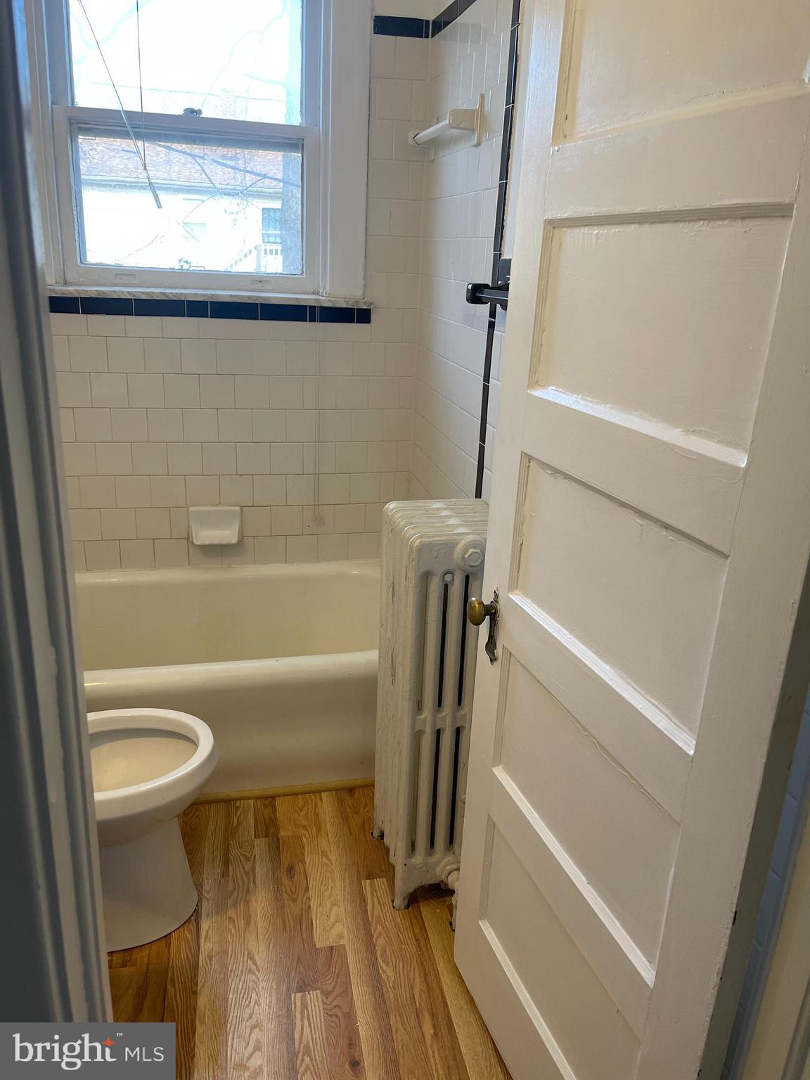 PARADISE - Residential Lease