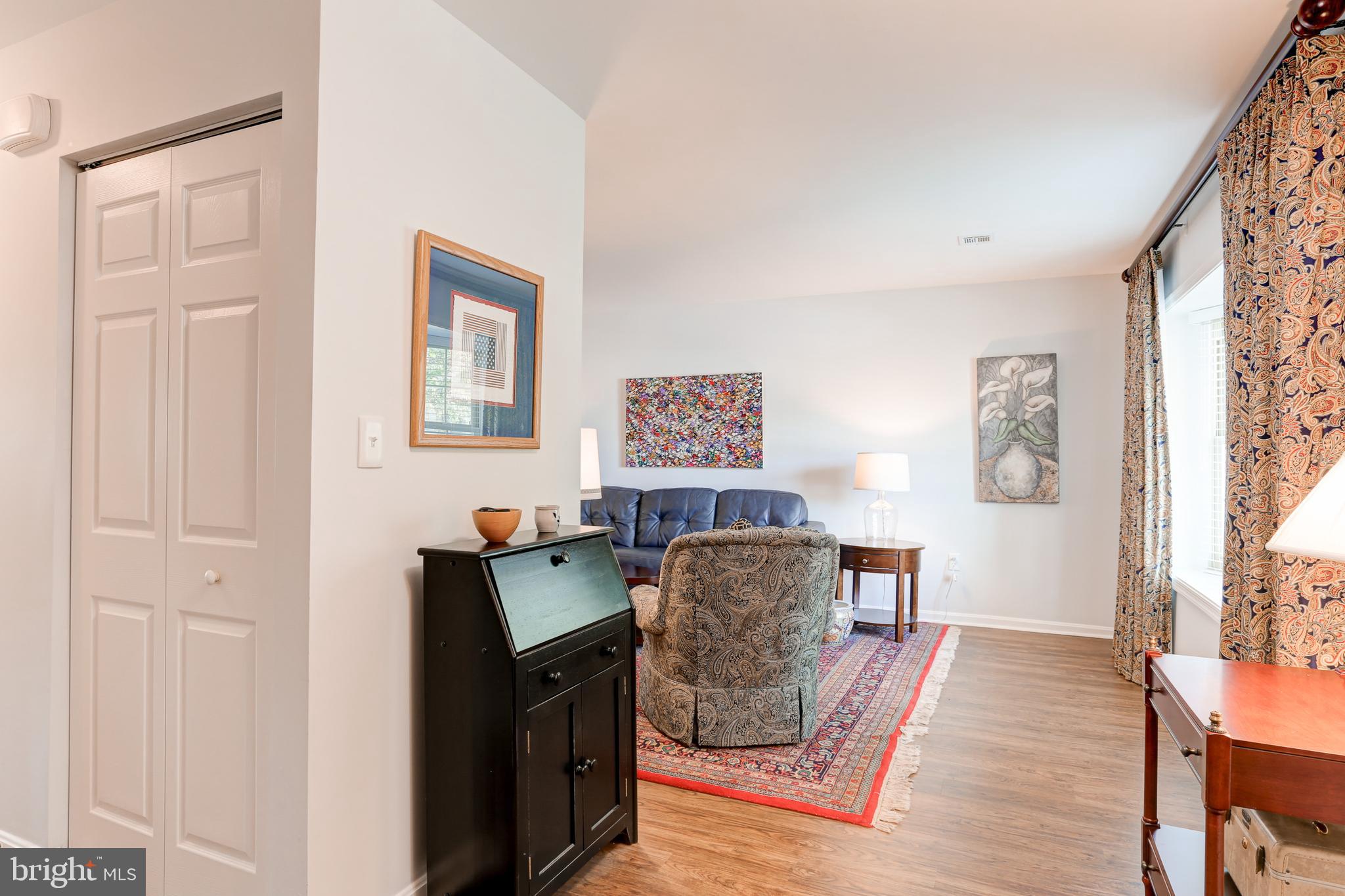 MELBOURNE PLACE - Residential