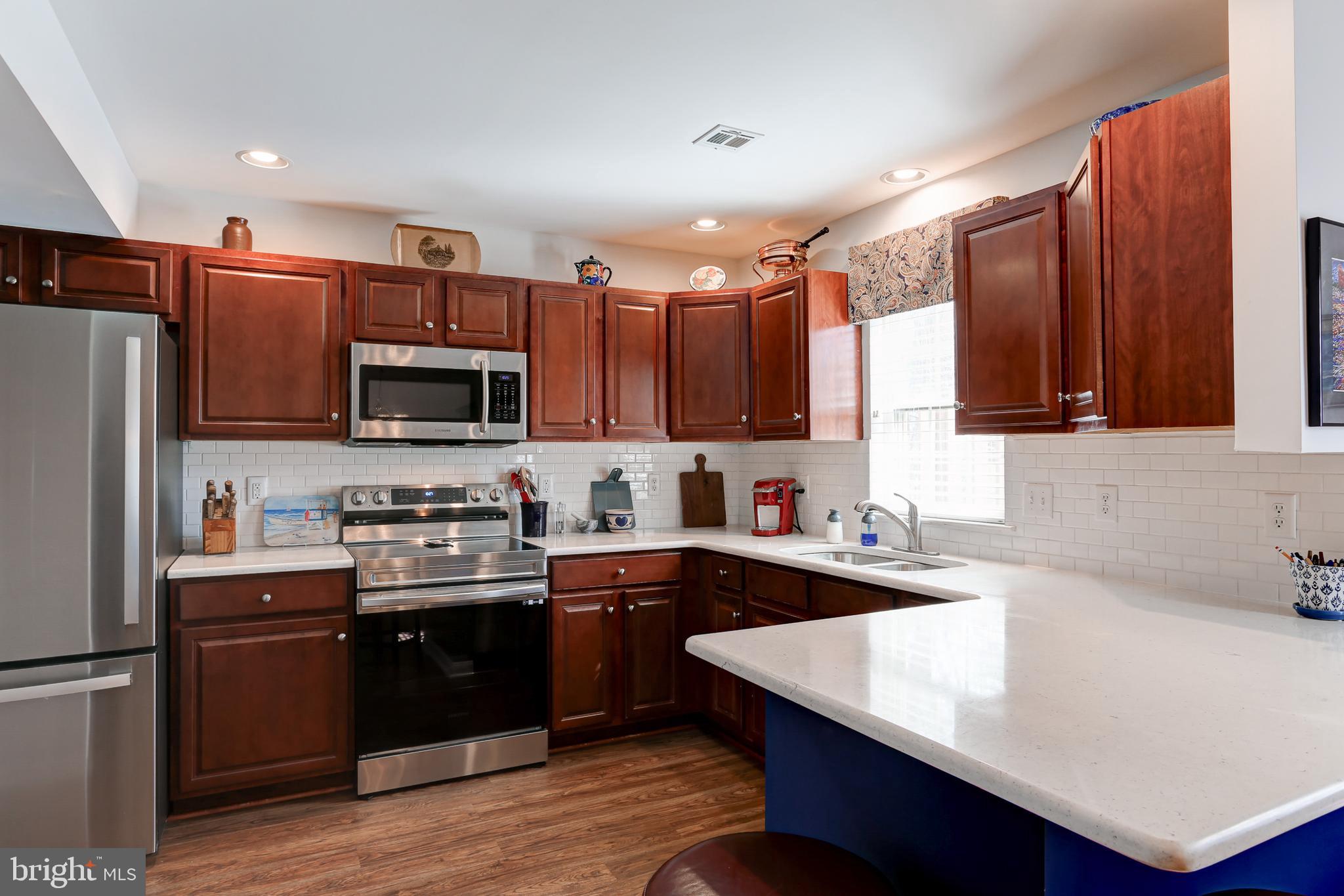 MELBOURNE PLACE - Residential