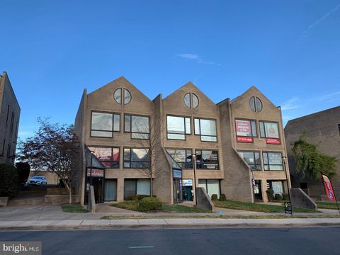 6723 CURRAN STREET D3 MCLEAN VA 22101