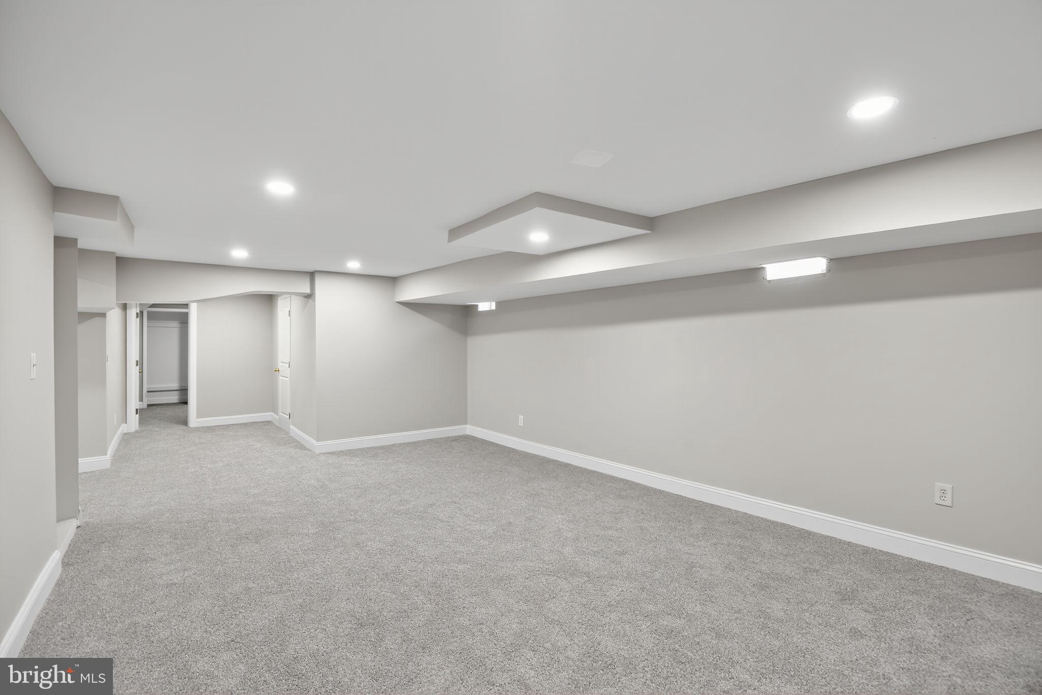 SYLVAN VIEW ON MAGOTHY - Residential