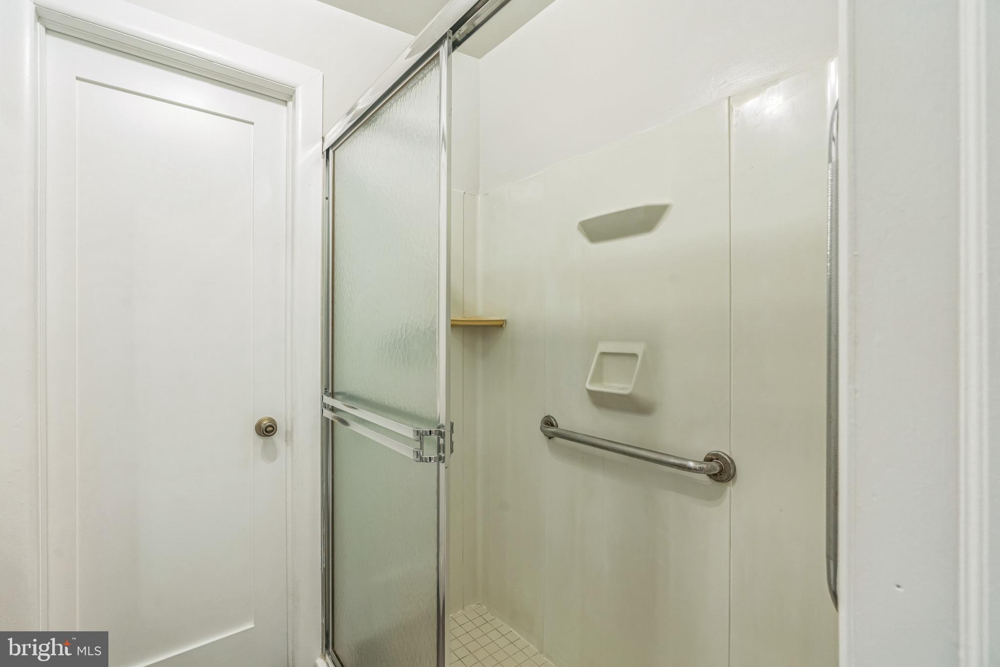 SYLVAN VIEW ON MAGOTHY - Residential