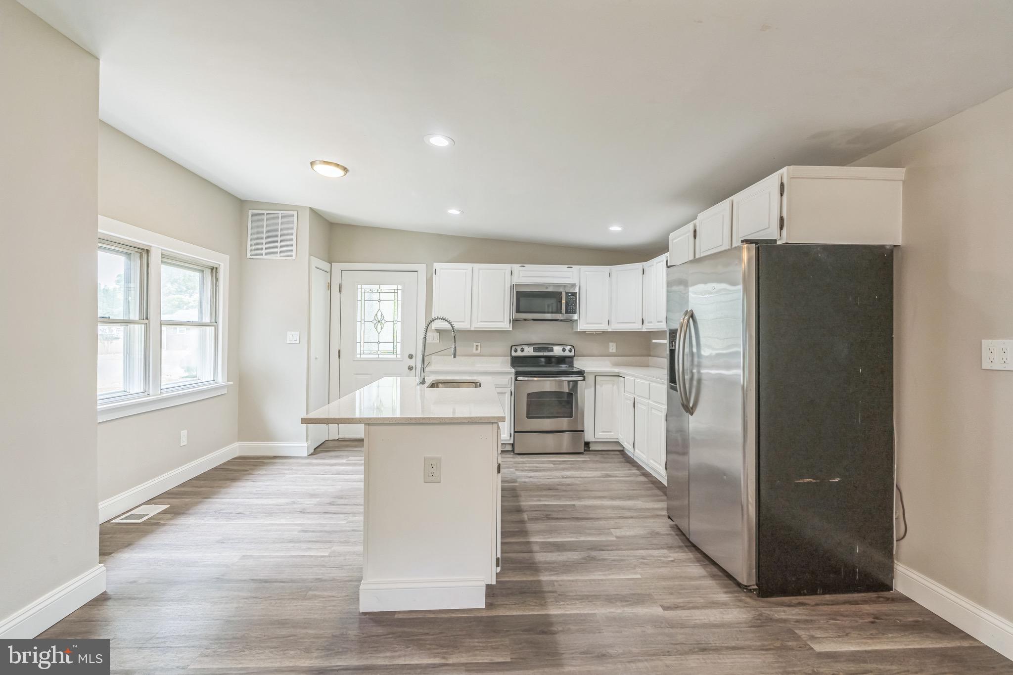 SYLVAN VIEW ON MAGOTHY - Residential