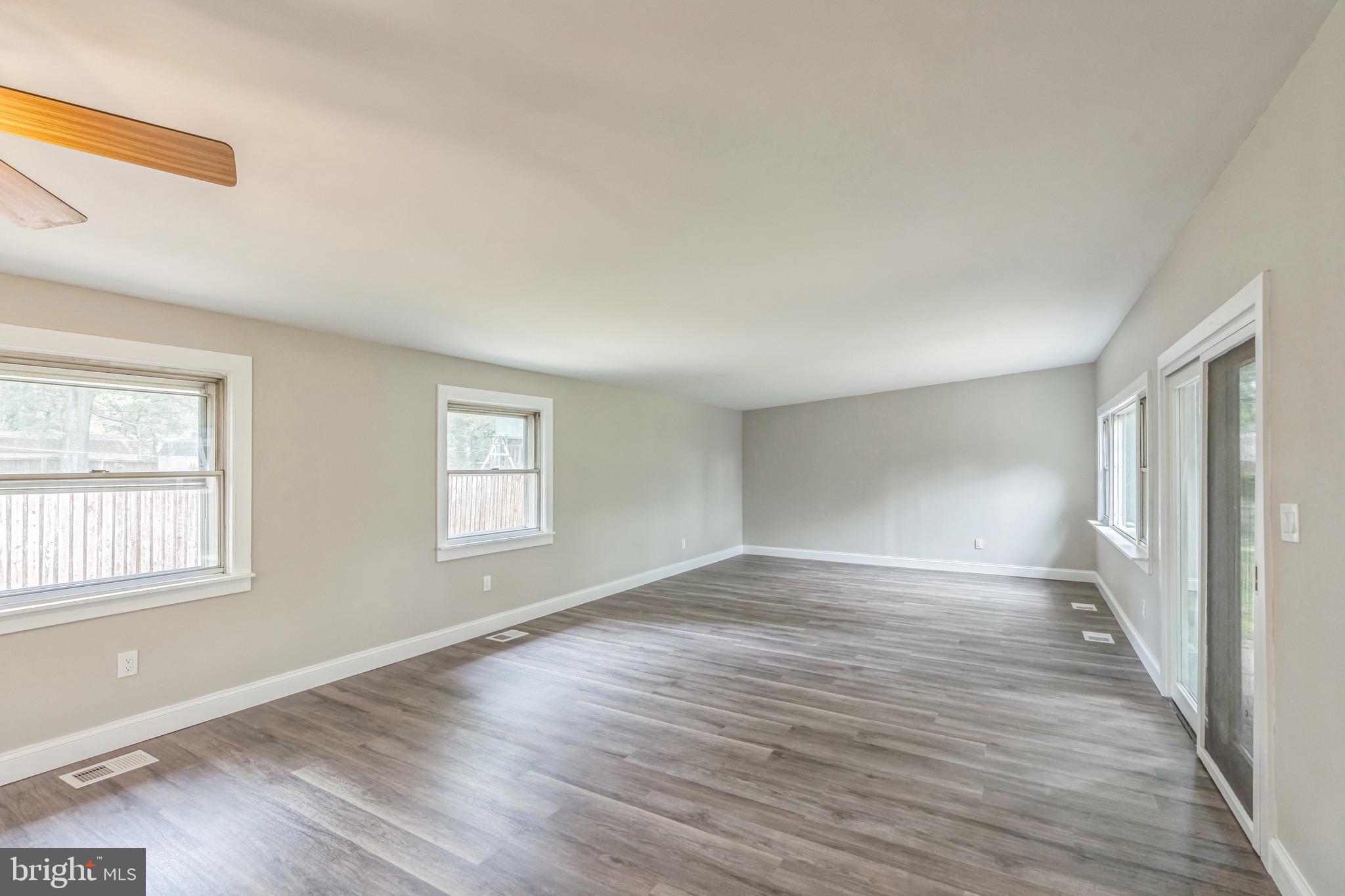 SYLVAN VIEW ON MAGOTHY - Residential