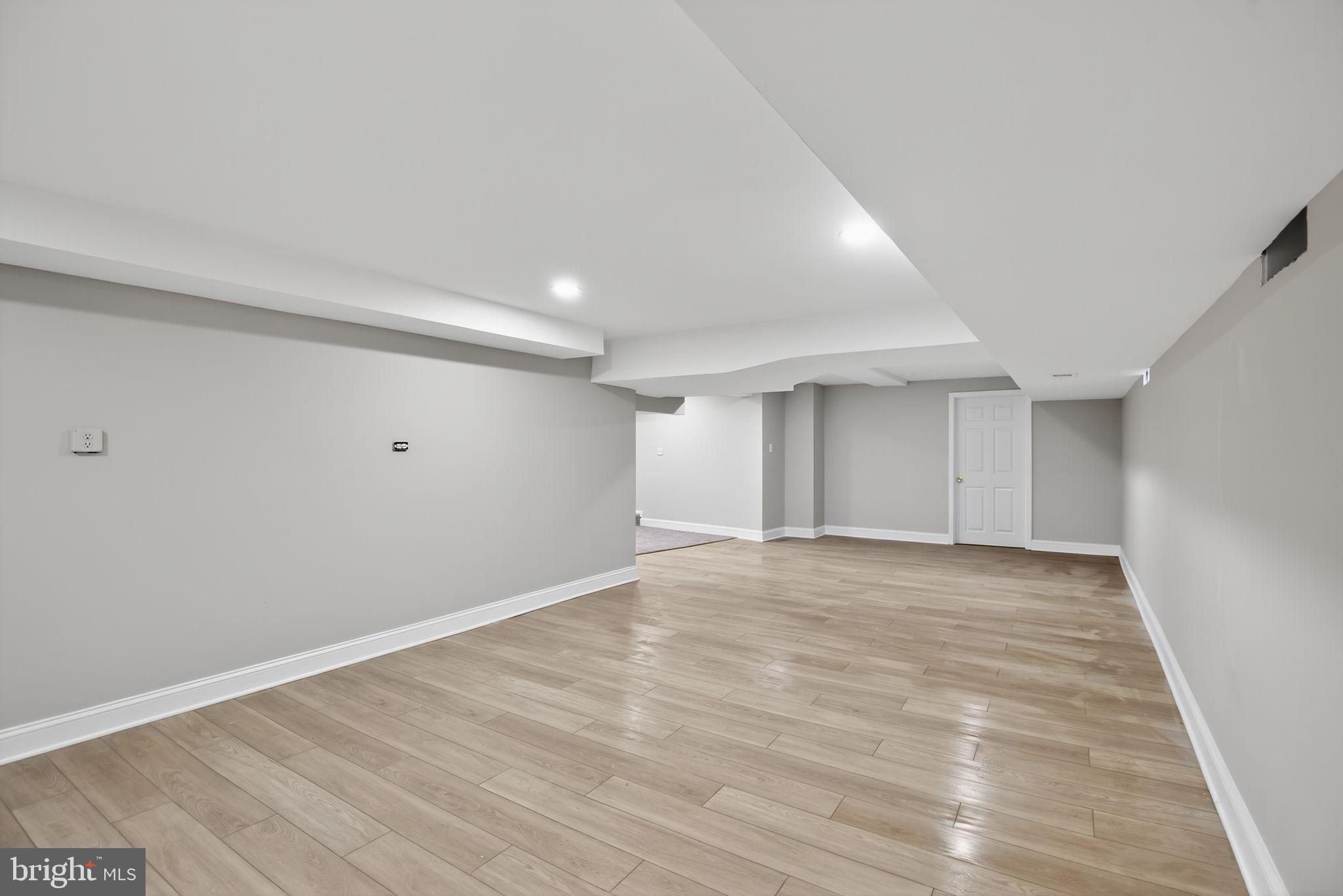 SYLVAN VIEW ON MAGOTHY - Residential