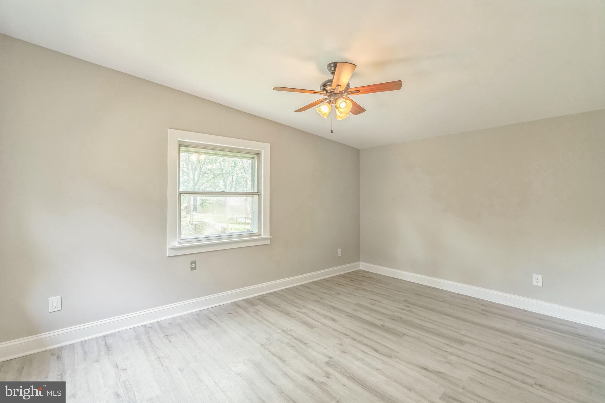 SYLVAN VIEW ON MAGOTHY - Residential