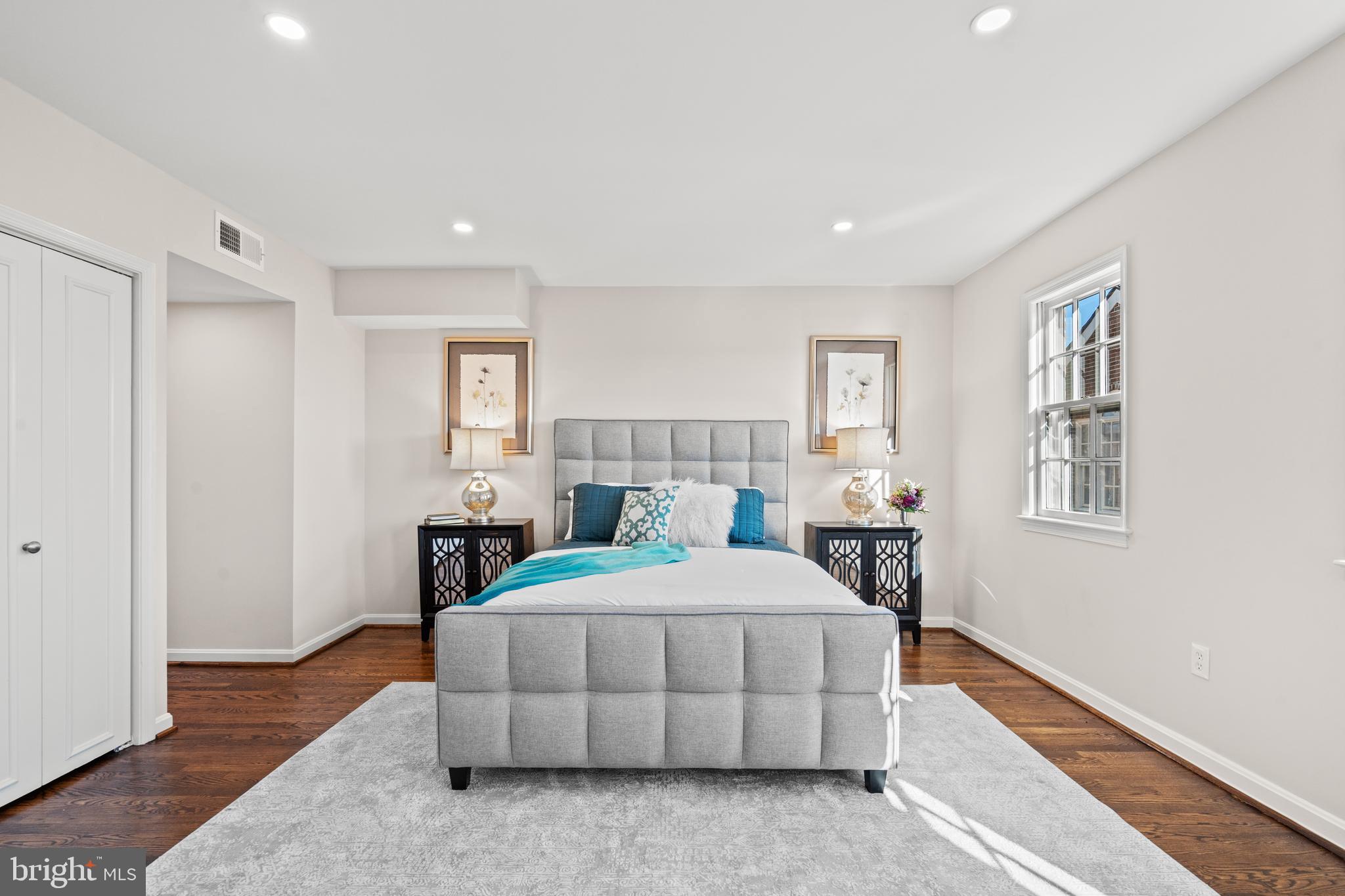 OLD TOWN ALEXANDRIA - Residential