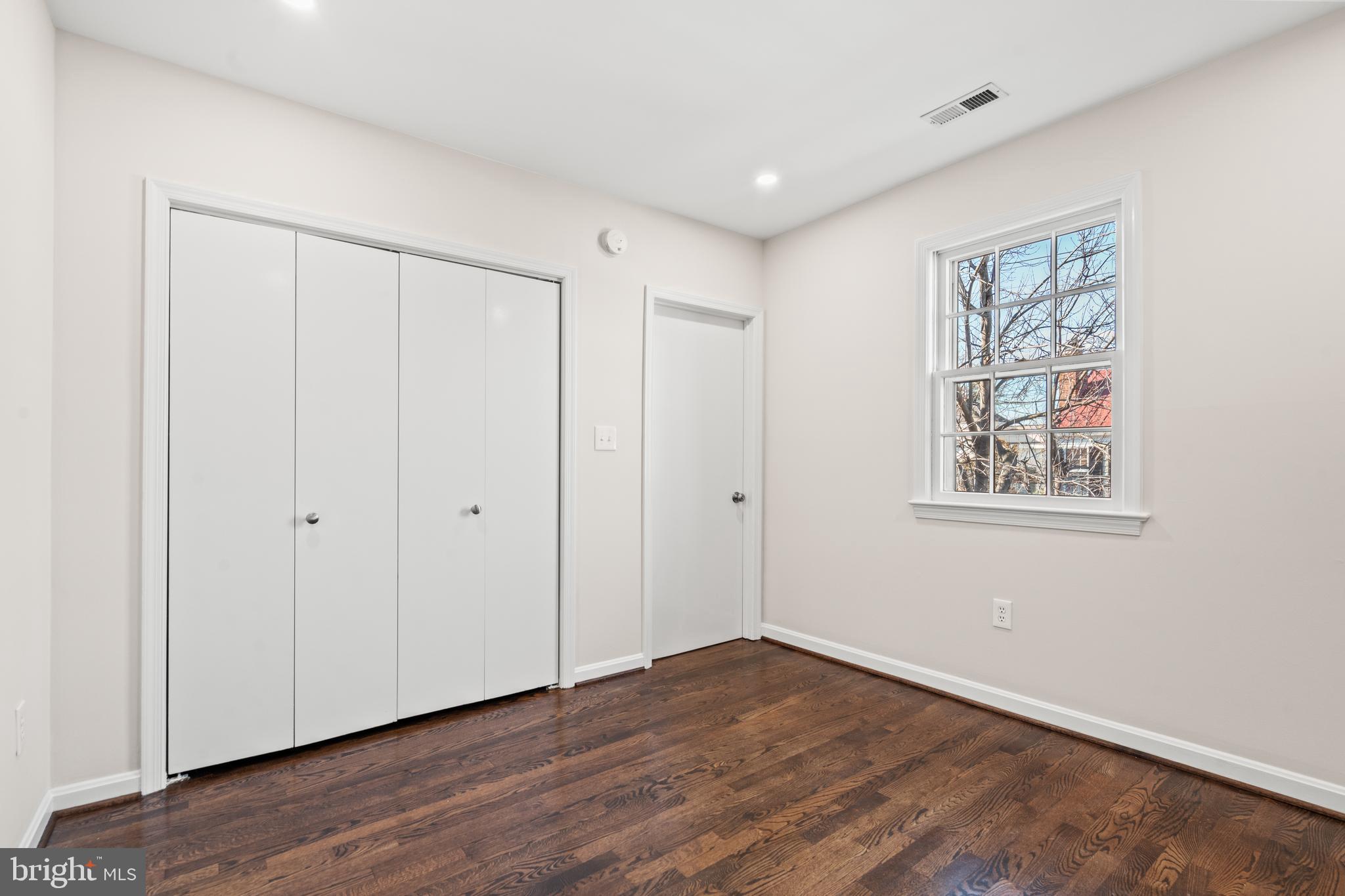 OLD TOWN ALEXANDRIA - Residential