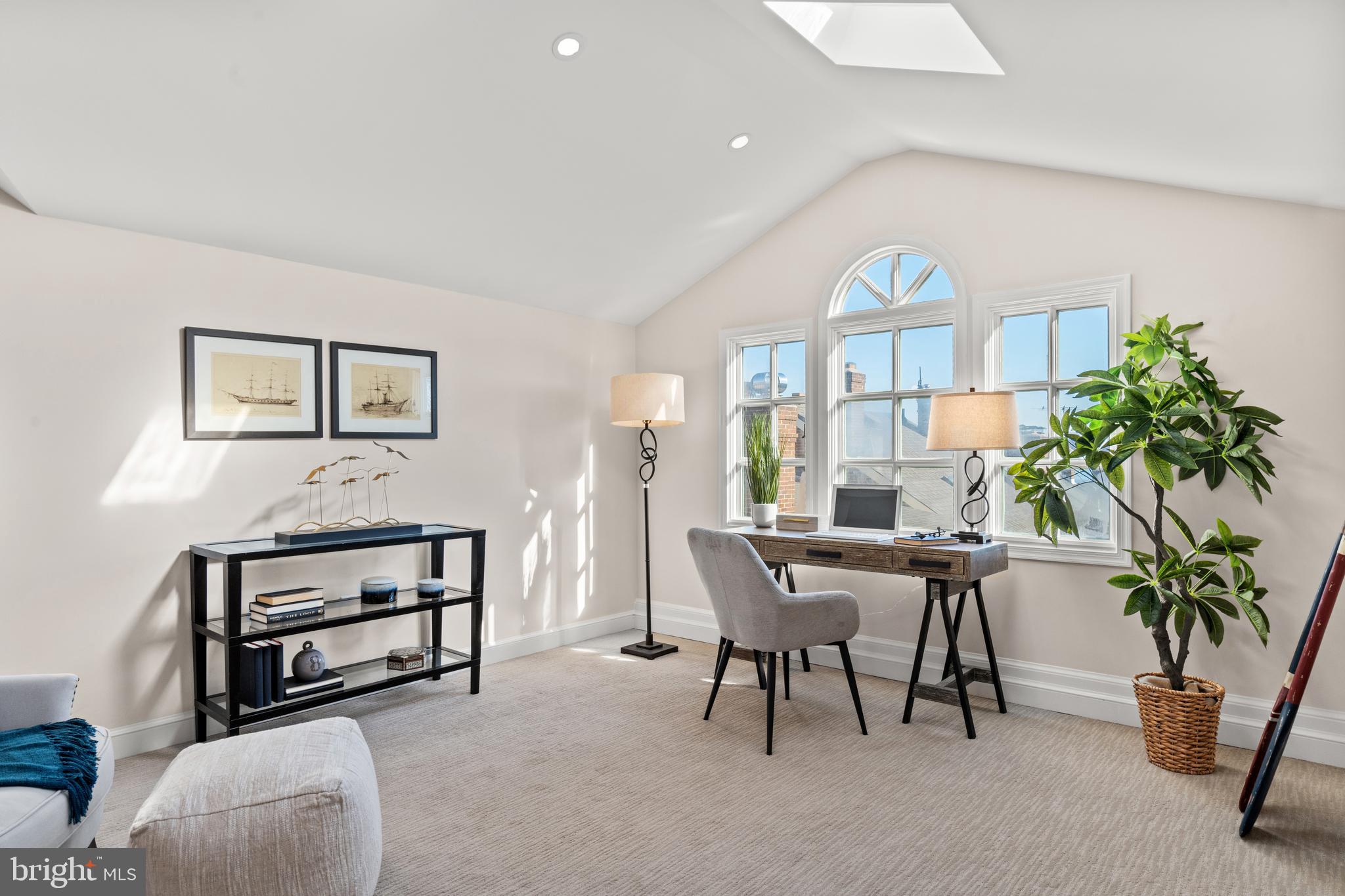 OLD TOWN ALEXANDRIA - Residential