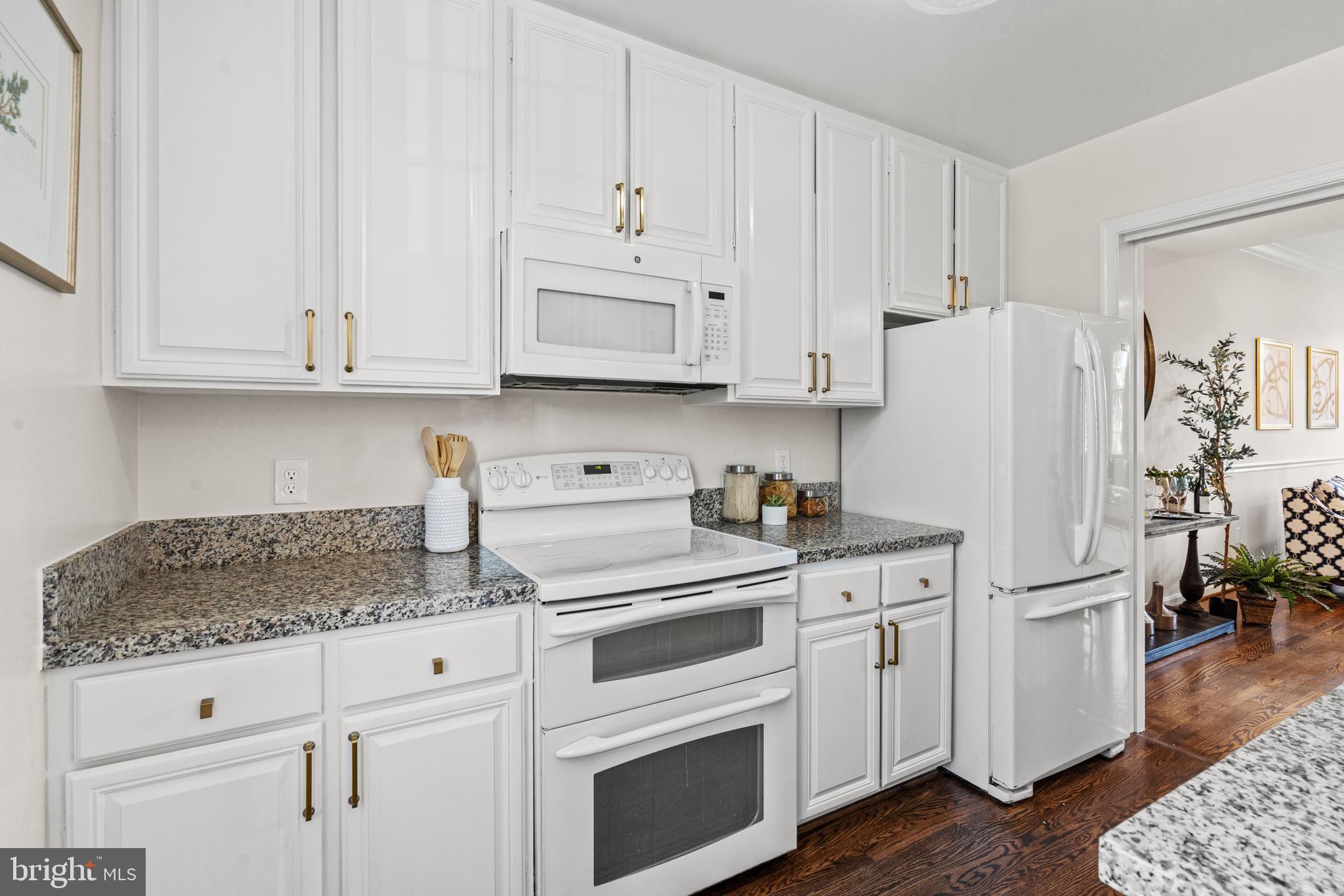 OLD TOWN ALEXANDRIA - Residential