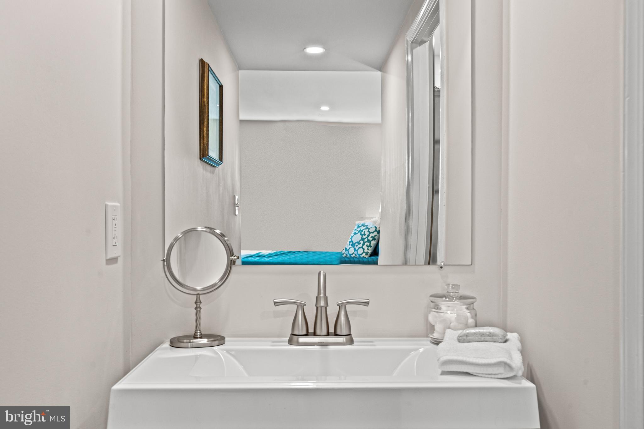 OLD TOWN ALEXANDRIA - Residential