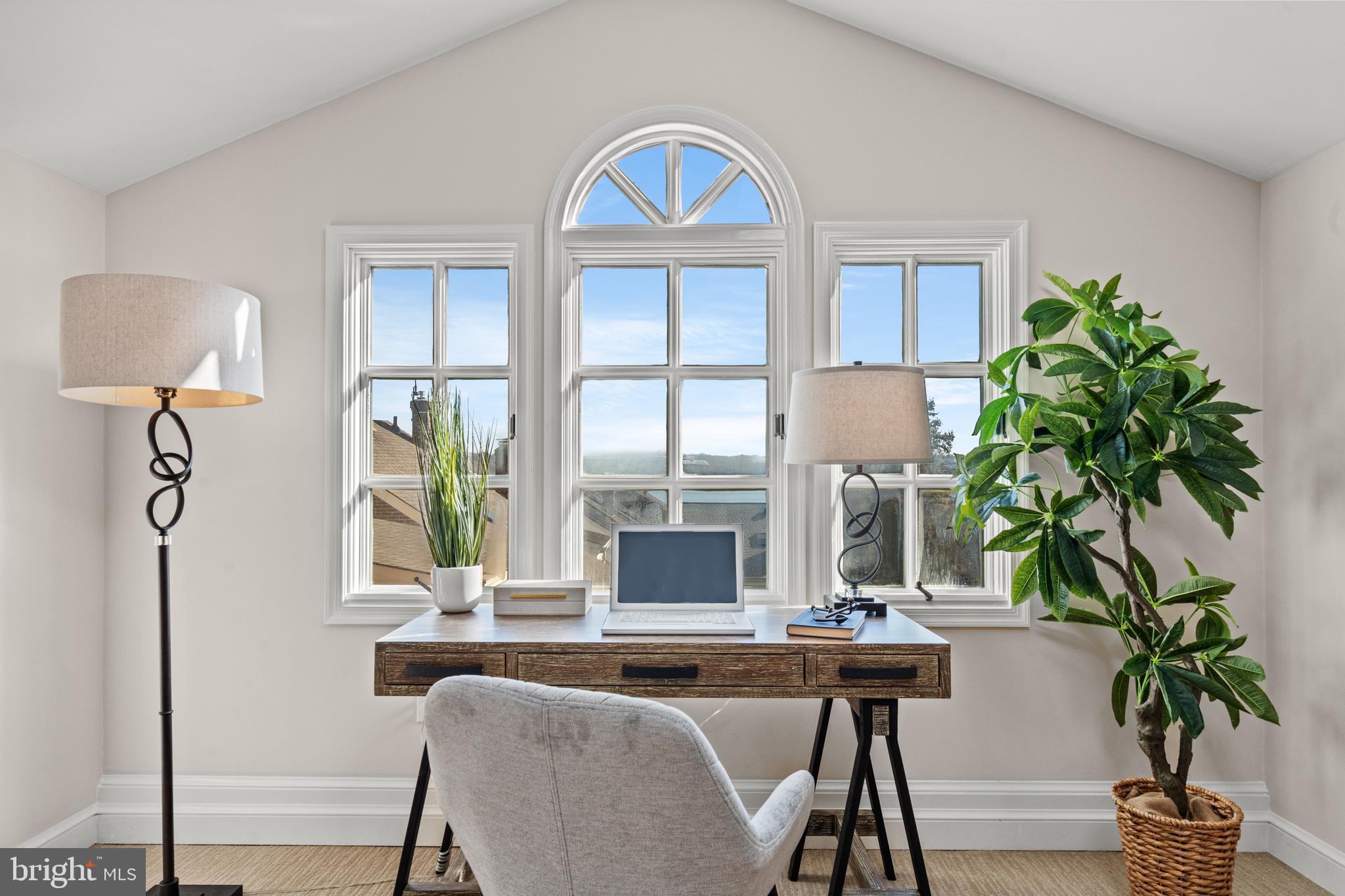 OLD TOWN ALEXANDRIA - Residential