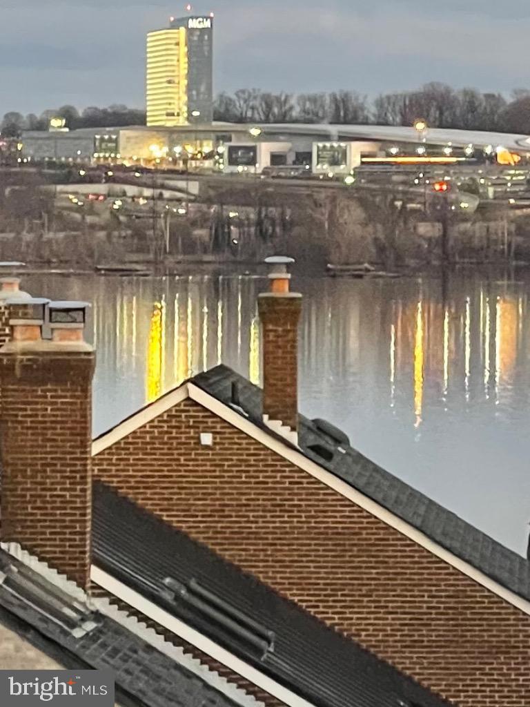 OLD TOWN ALEXANDRIA - Residential