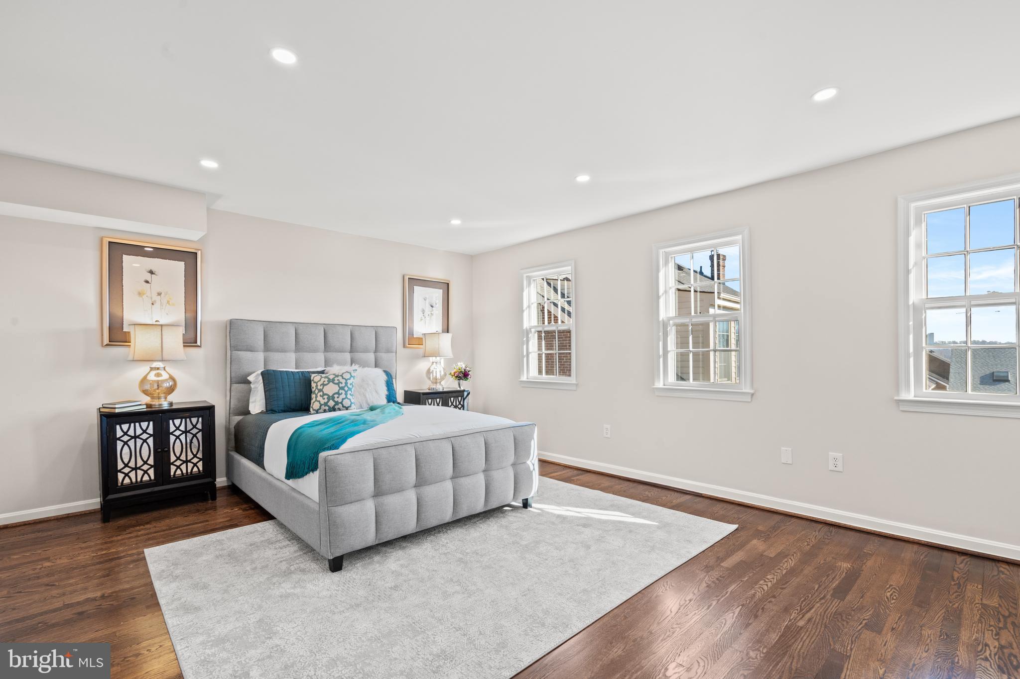 OLD TOWN ALEXANDRIA - Residential