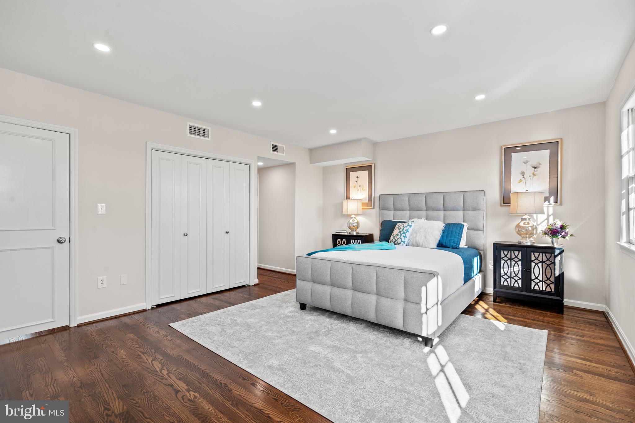 OLD TOWN ALEXANDRIA - Residential