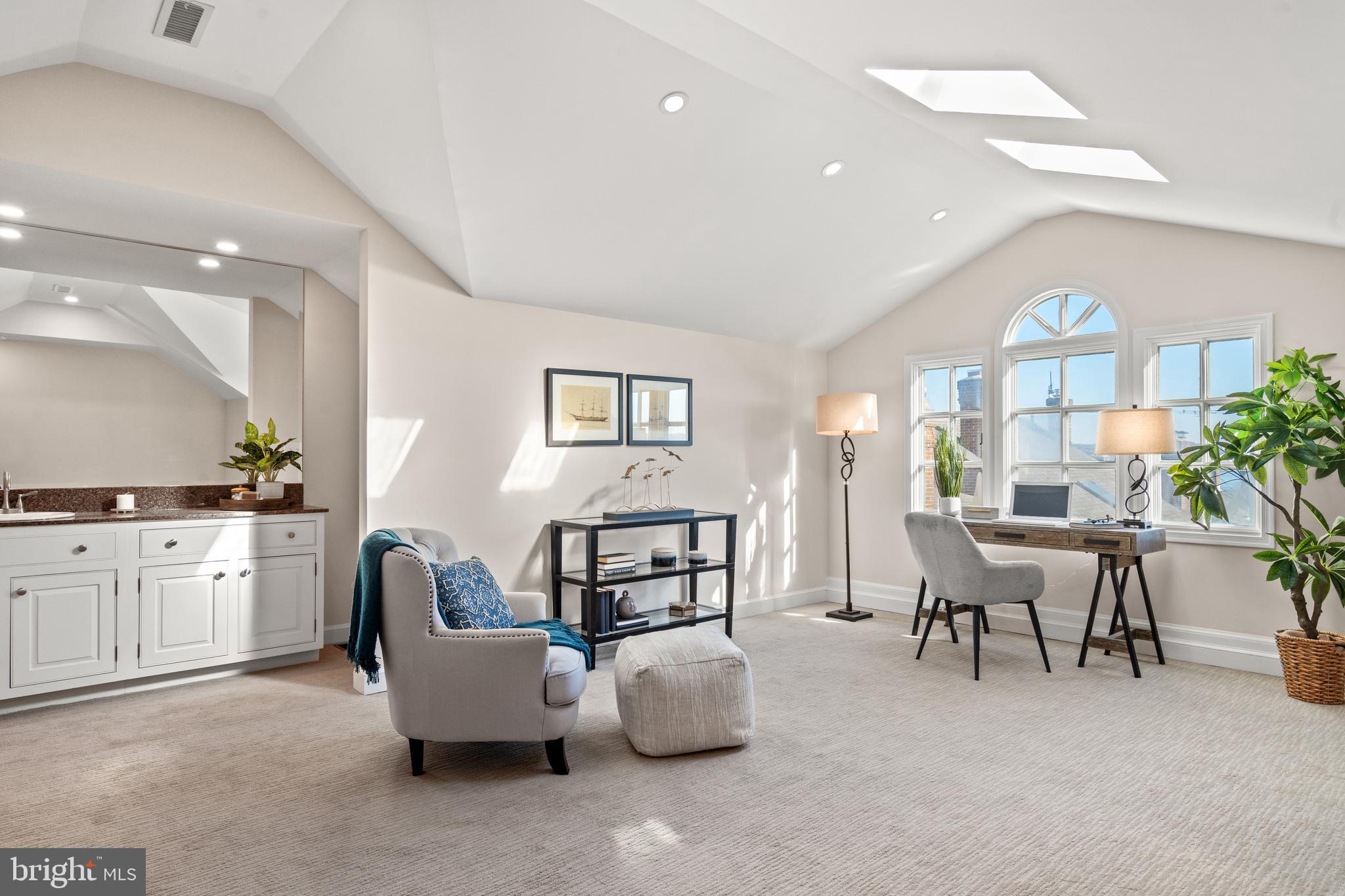 OLD TOWN ALEXANDRIA - Residential