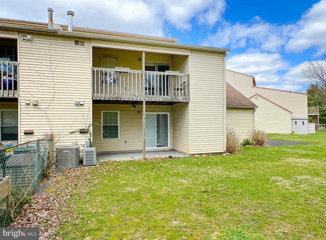 VILLAS OF MIDDLETO - Residential