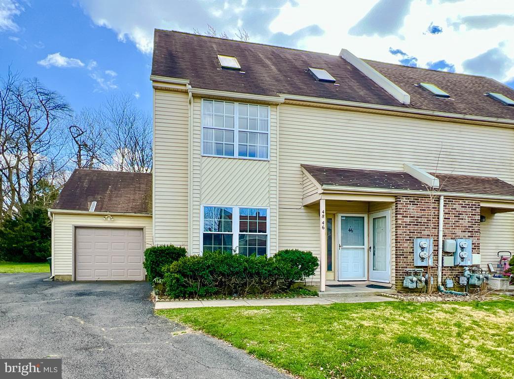 VILLAS OF MIDDLETO - Residential