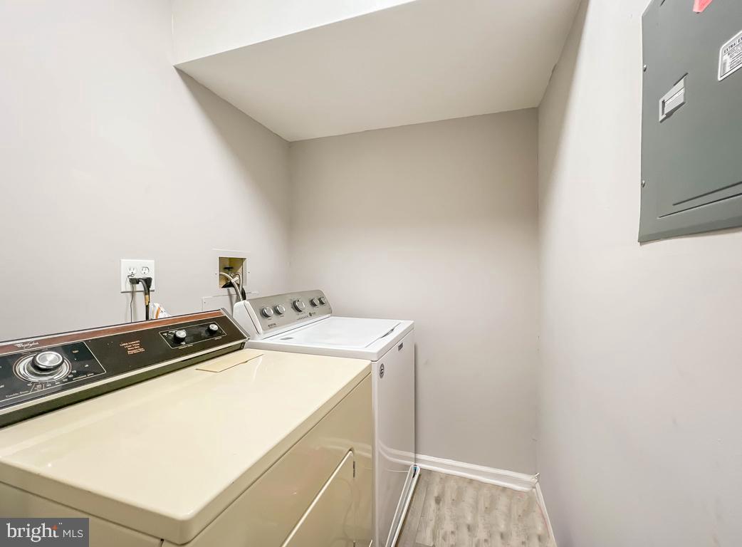 VILLAS OF MIDDLETO - Residential