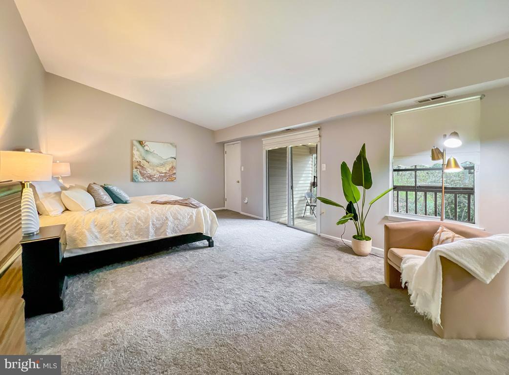 VILLAS OF MIDDLETO - Residential