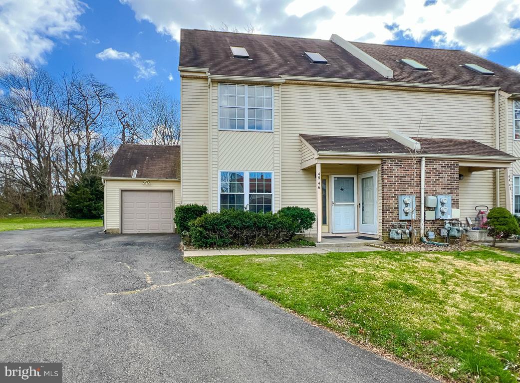 VILLAS OF MIDDLETO - Residential