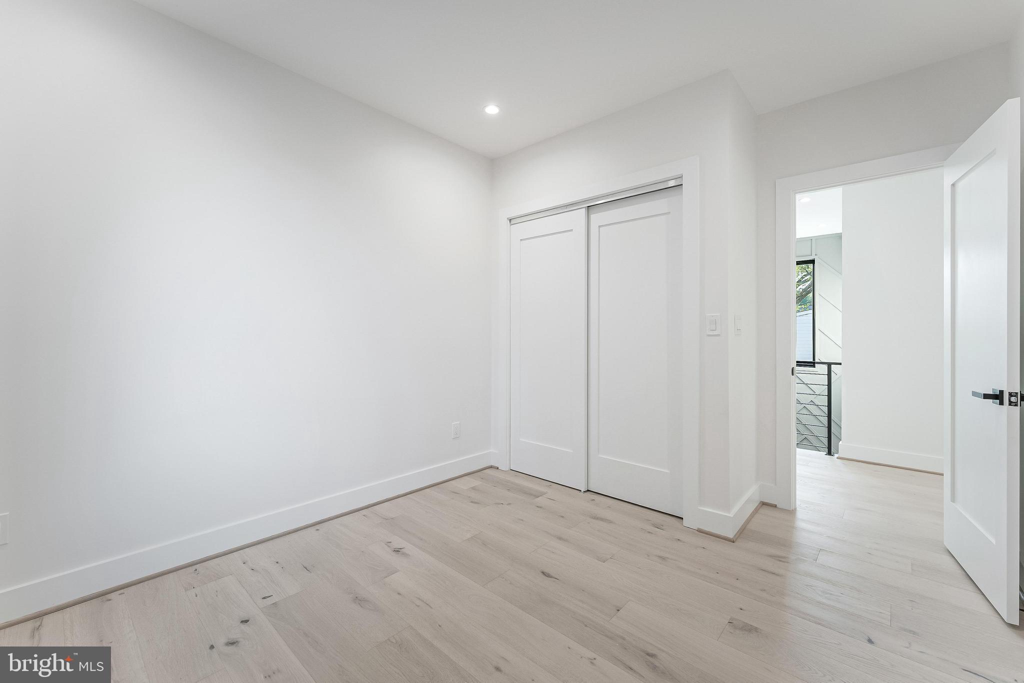 SUMMIT VEITCH - Residential