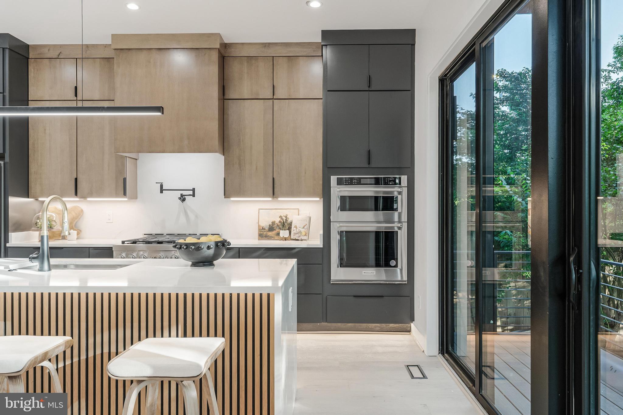 SUMMIT VEITCH - Residential