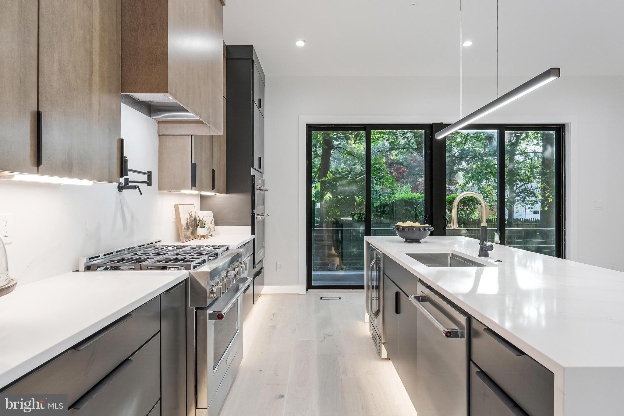 SUMMIT VEITCH - Residential