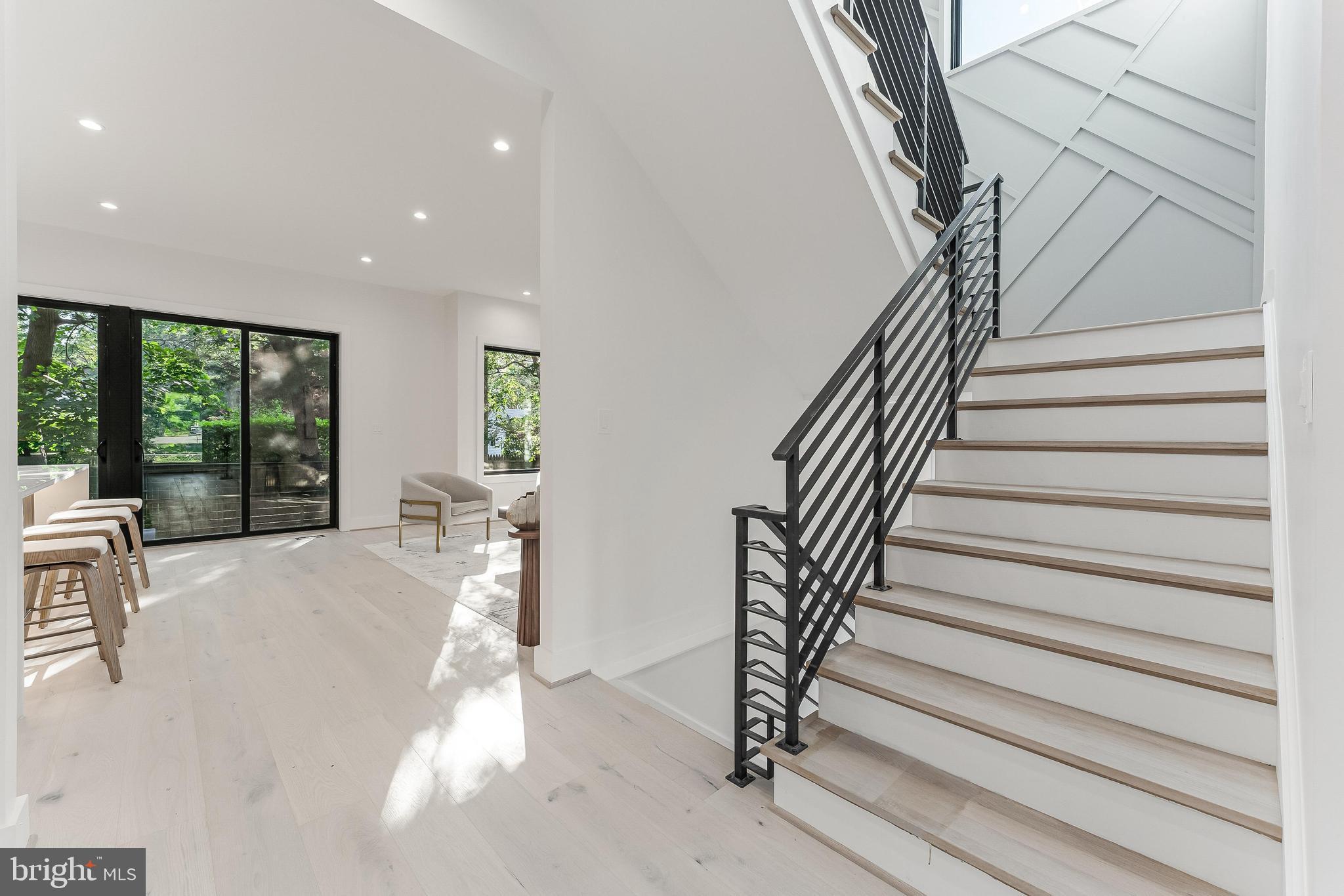 SUMMIT VEITCH - Residential