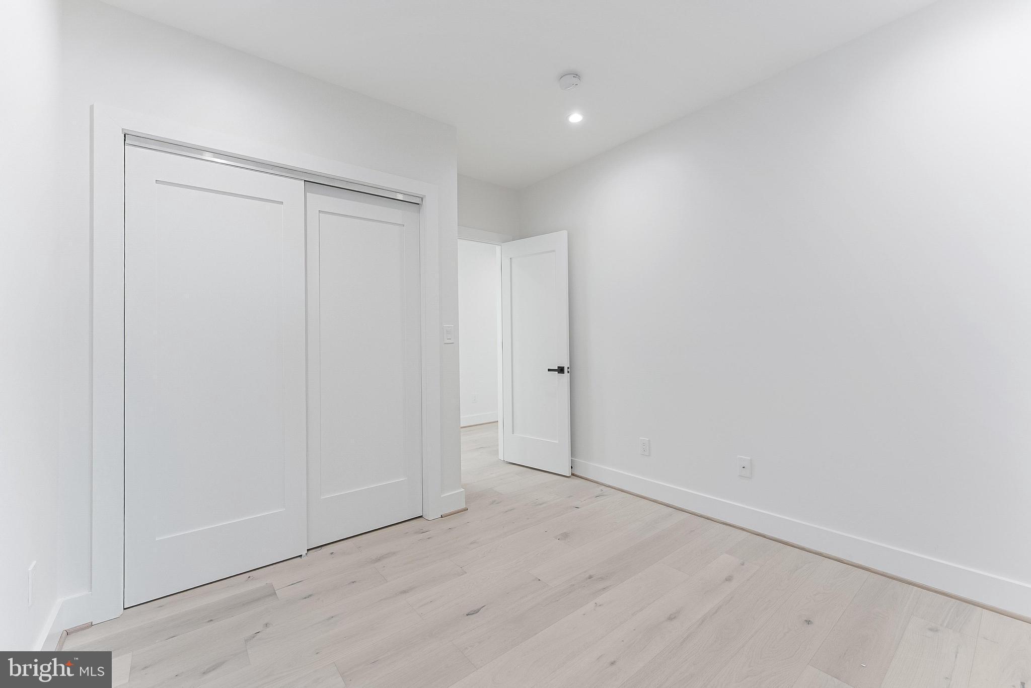 SUMMIT VEITCH - Residential