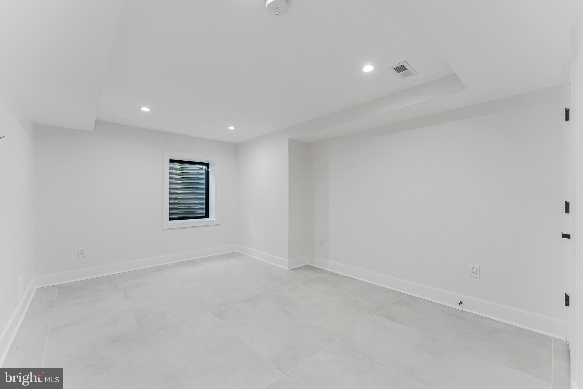 SUMMIT VEITCH - Residential