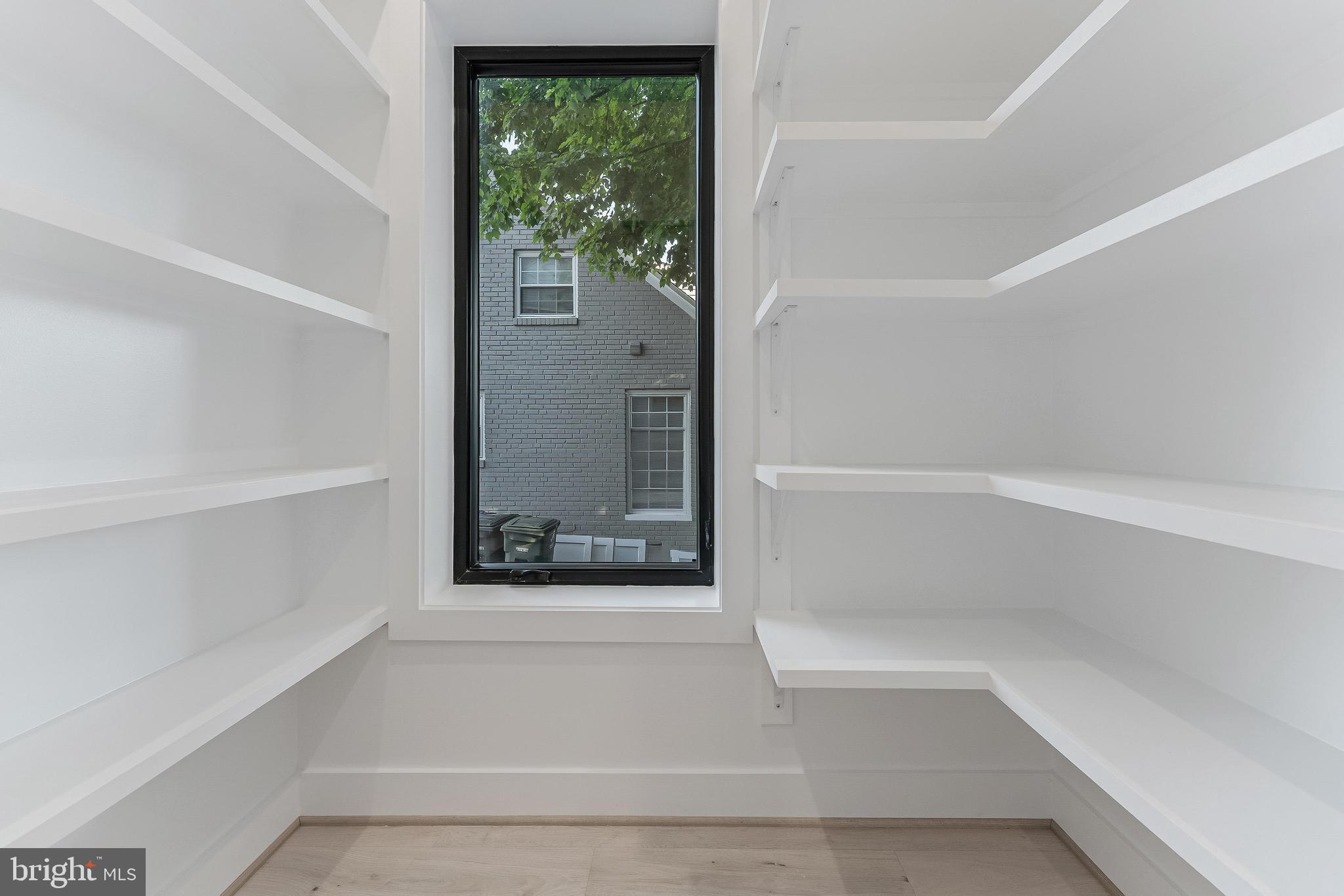 SUMMIT VEITCH - Residential