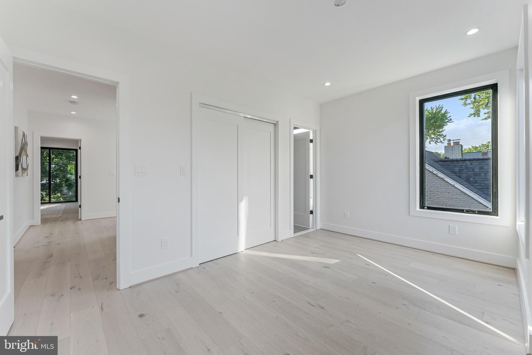 SUMMIT VEITCH - Residential