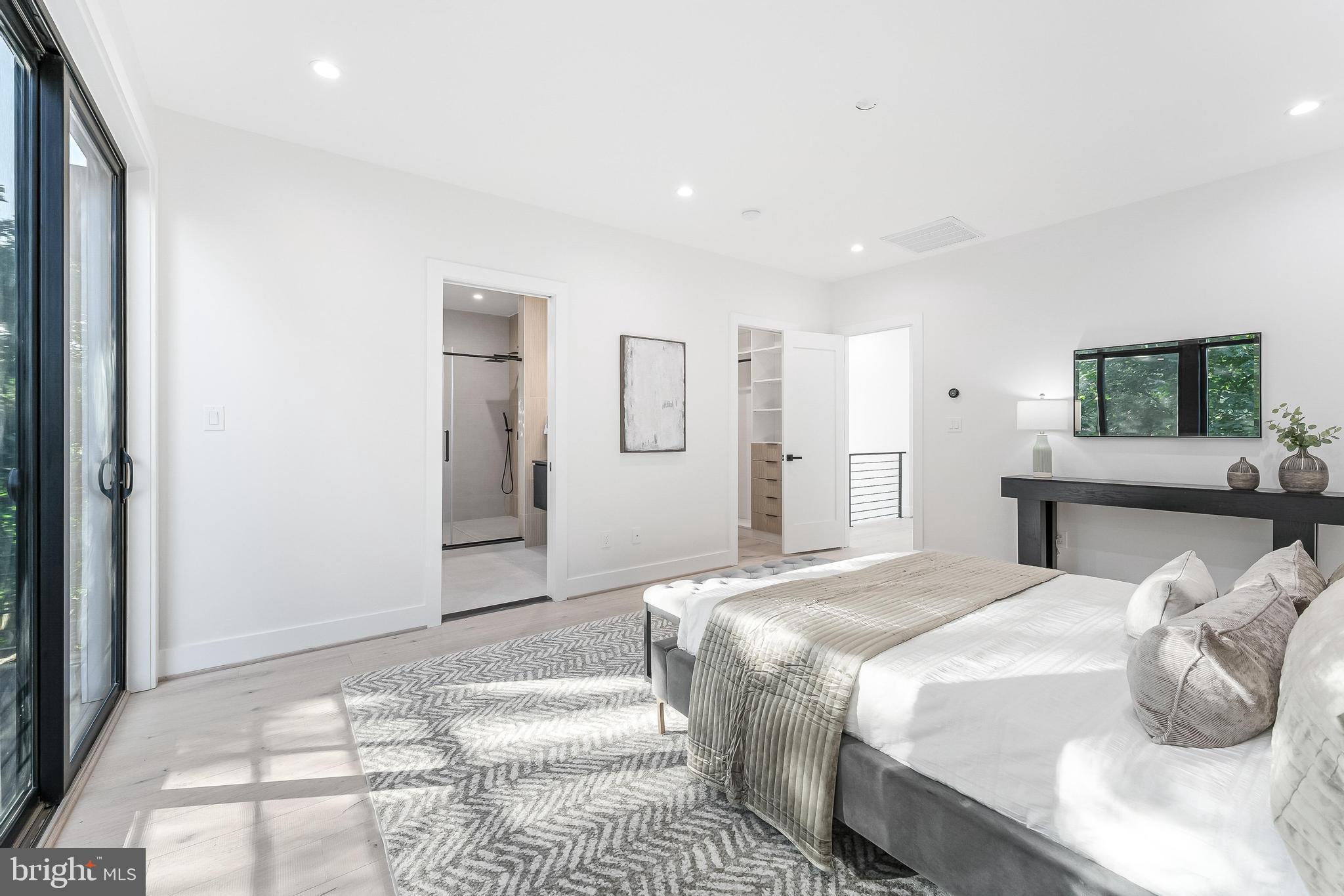 SUMMIT VEITCH - Residential