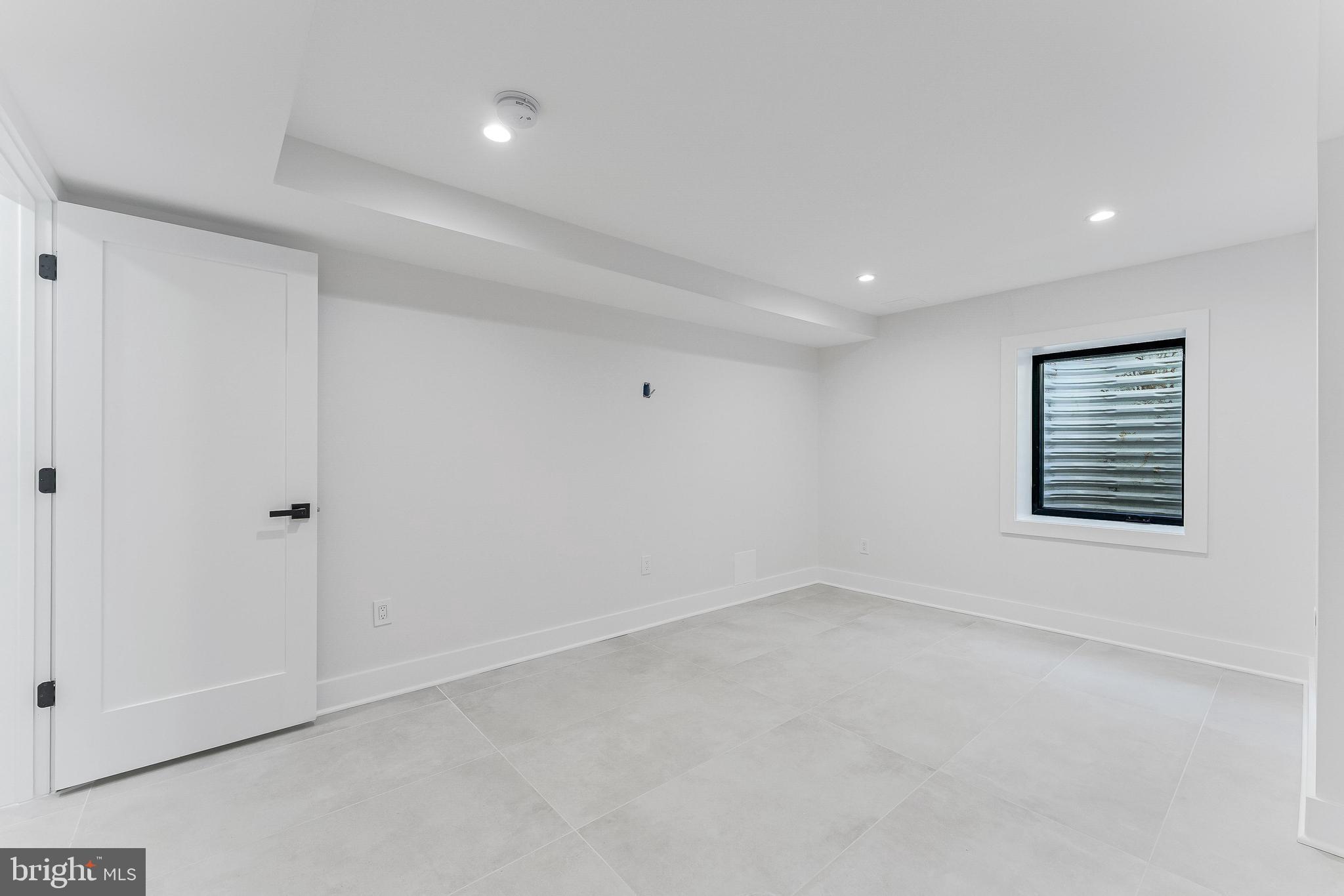 SUMMIT VEITCH - Residential