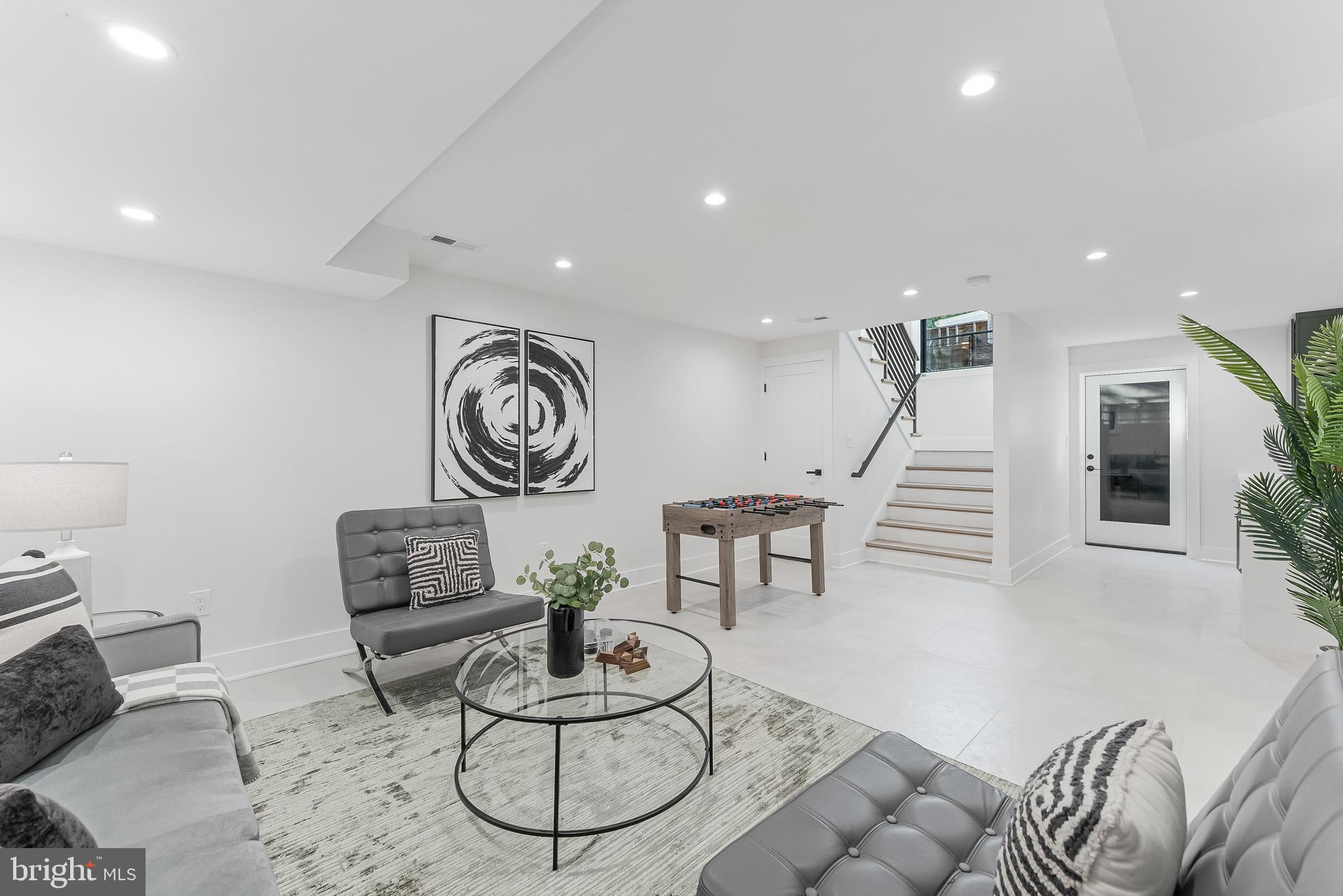 SUMMIT VEITCH - Residential