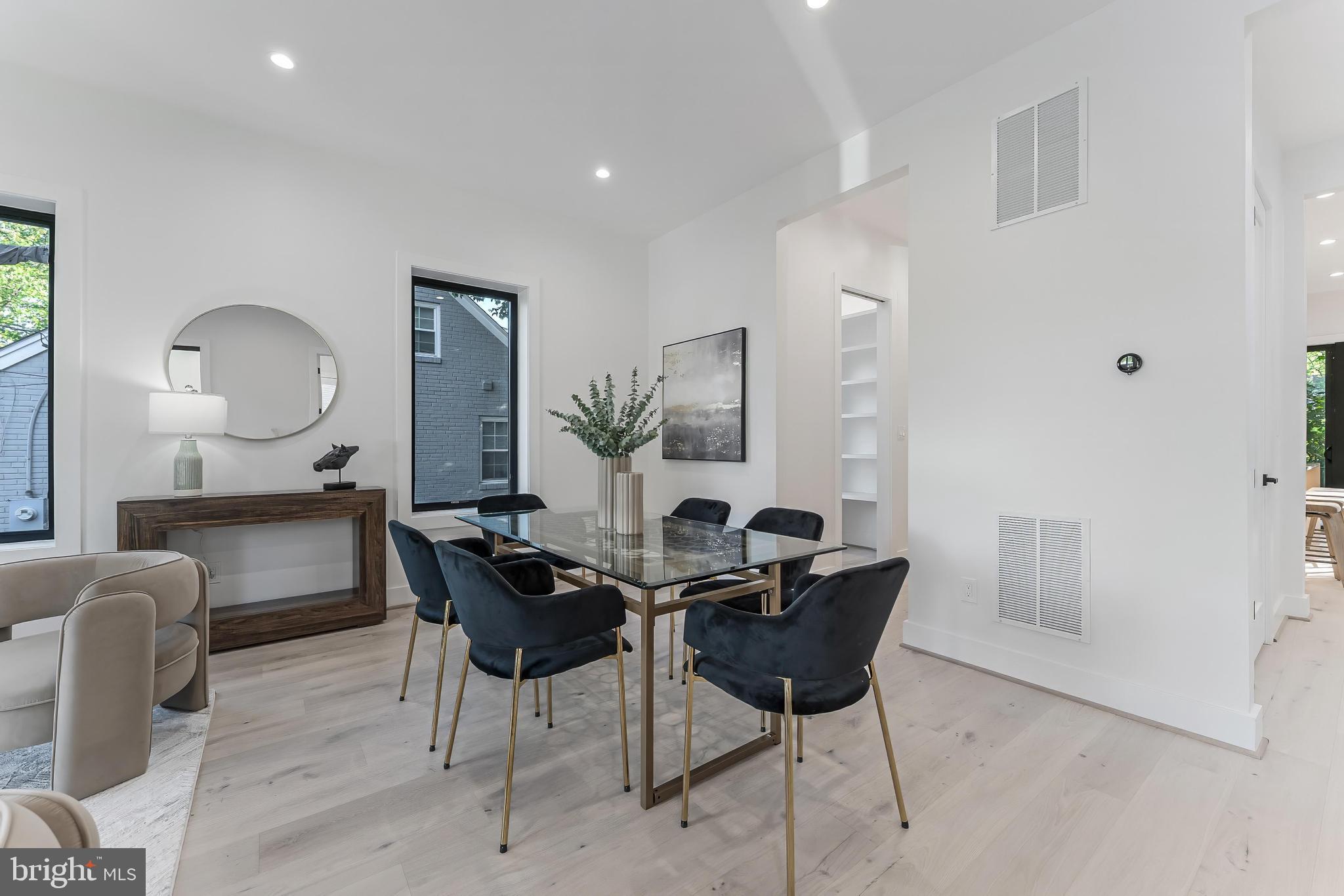 SUMMIT VEITCH - Residential