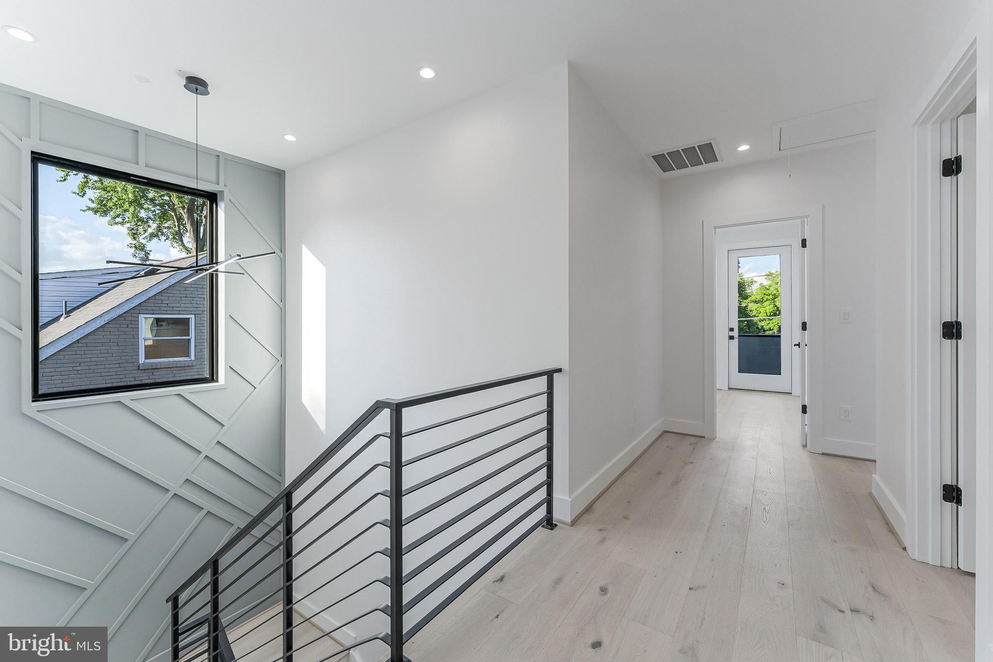 SUMMIT VEITCH - Residential