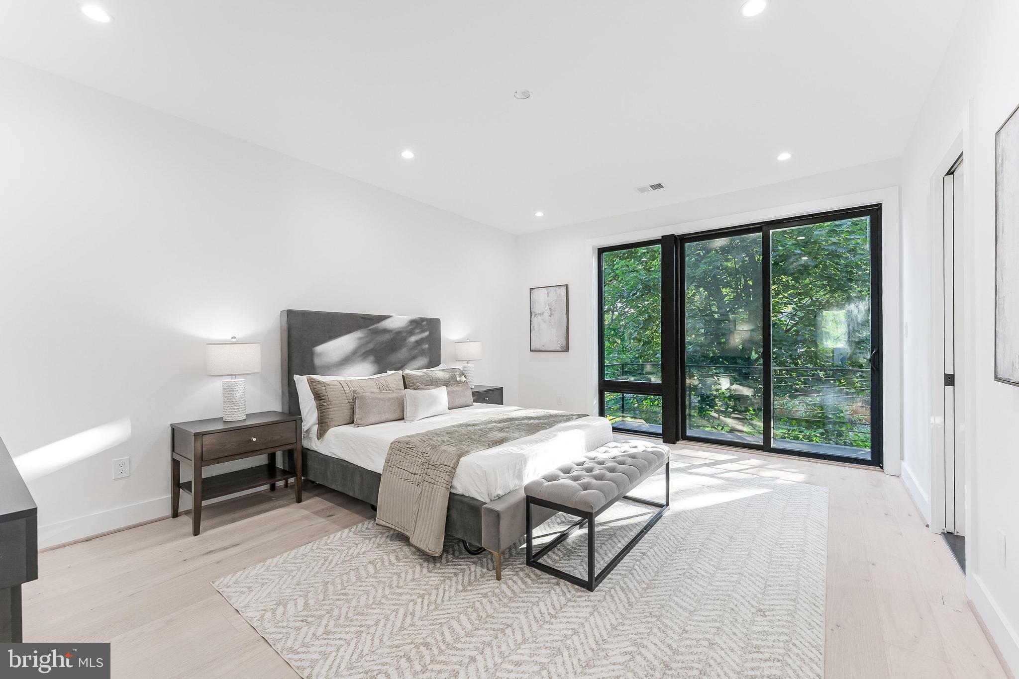 SUMMIT VEITCH - Residential