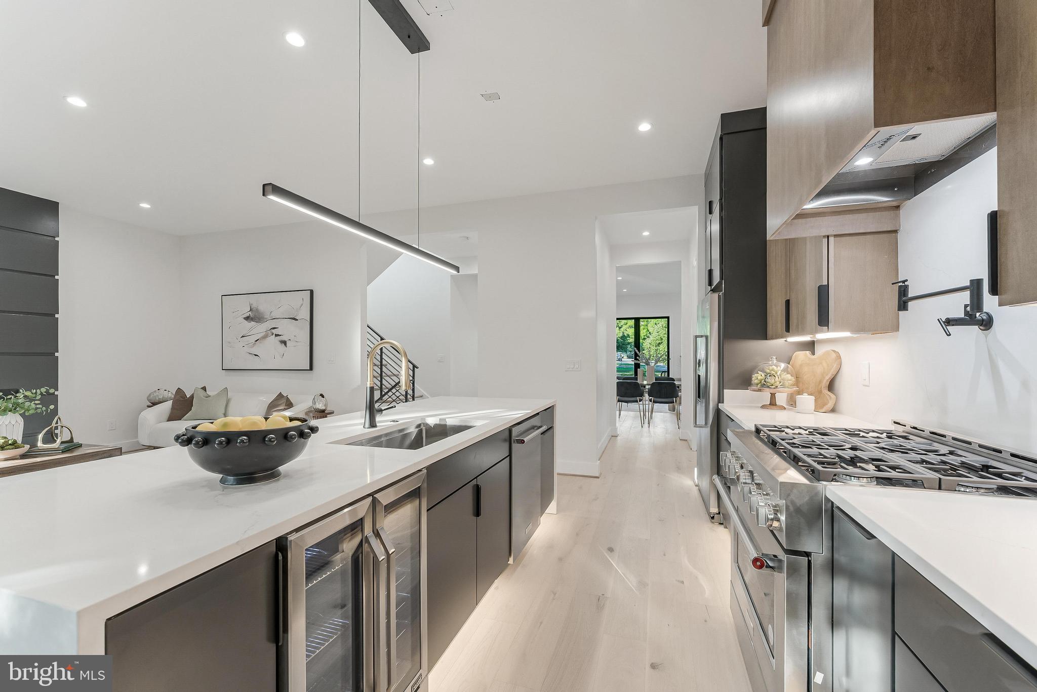 SUMMIT VEITCH - Residential