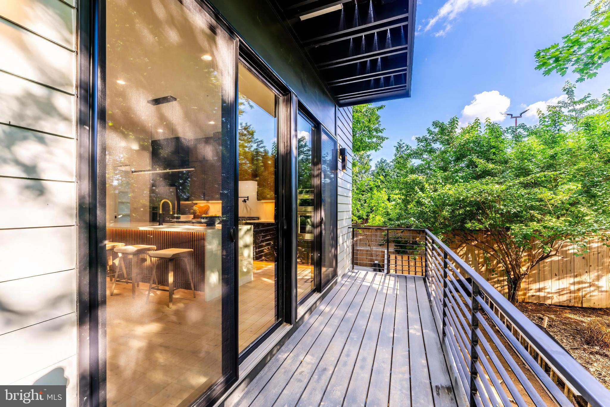 SUMMIT VEITCH - Residential