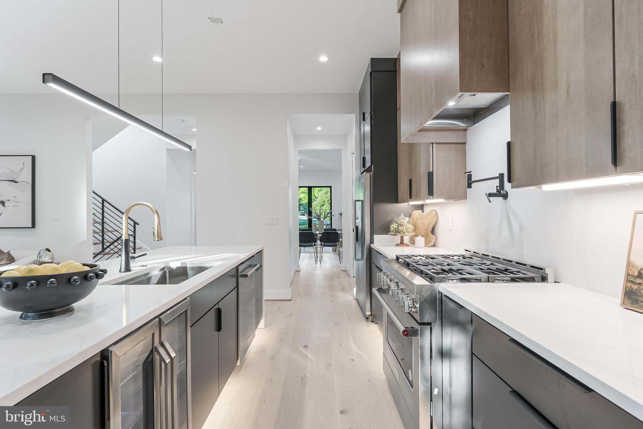 SUMMIT VEITCH - Residential