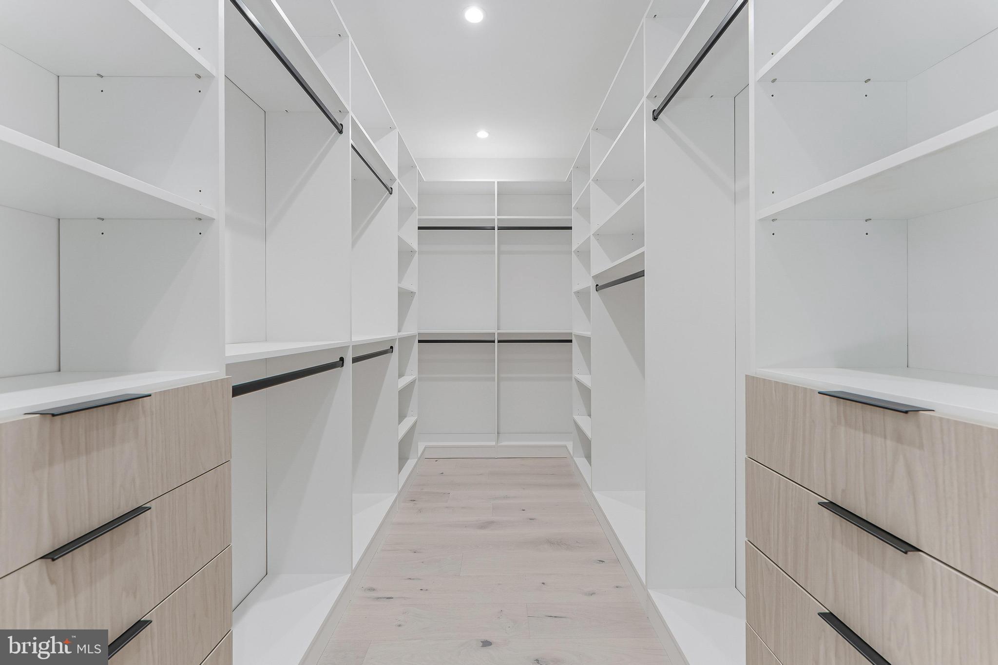 SUMMIT VEITCH - Residential