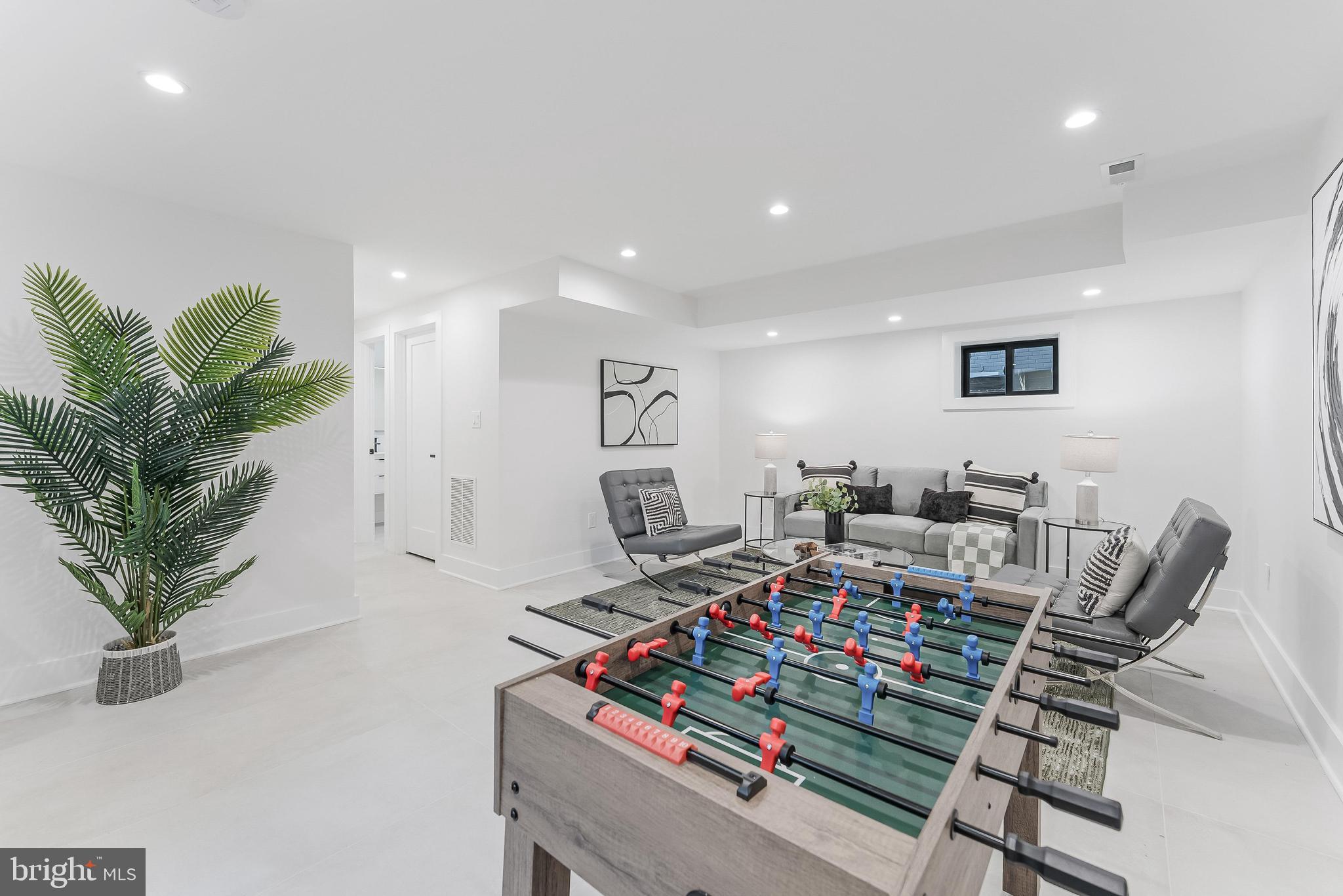 SUMMIT VEITCH - Residential