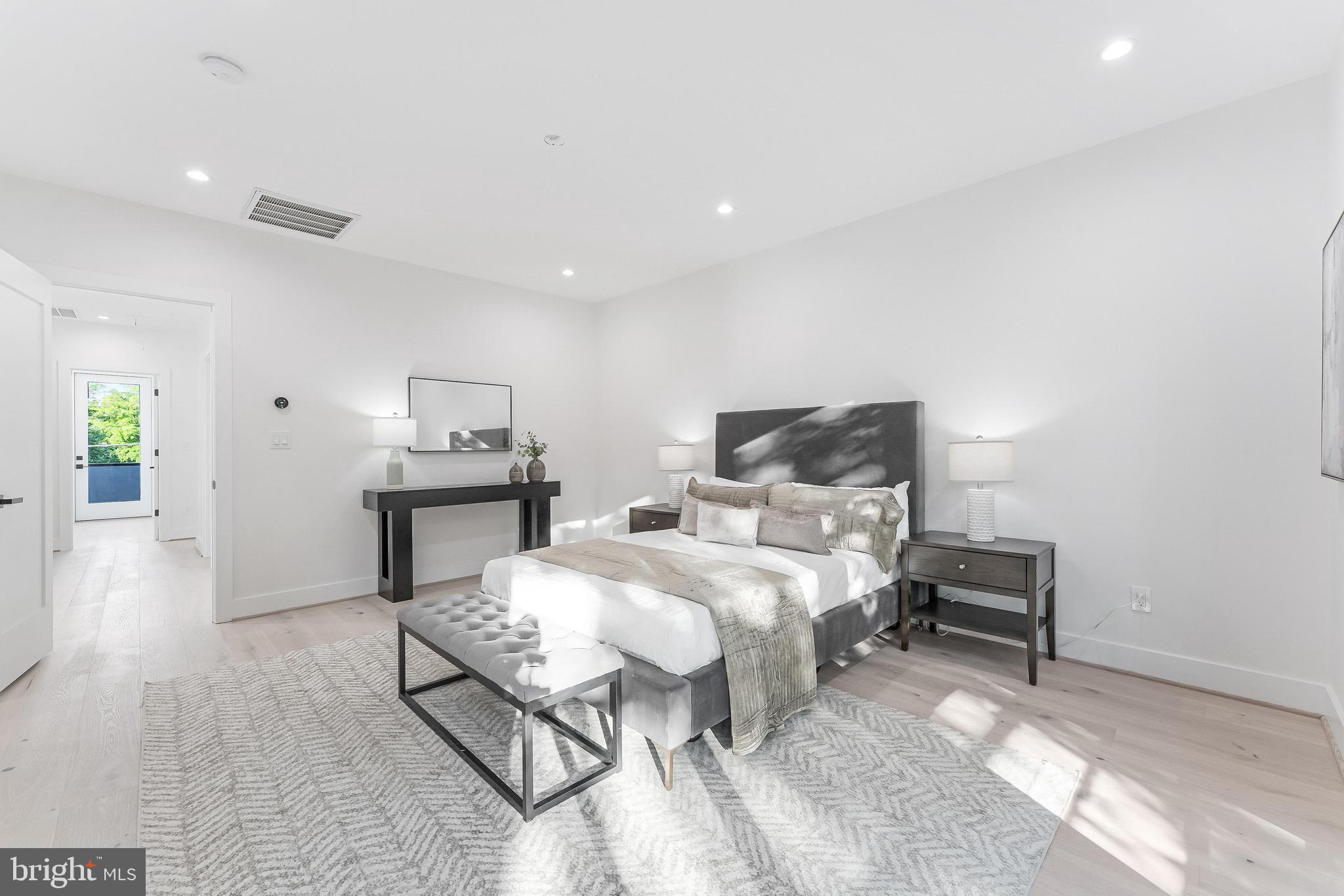 SUMMIT VEITCH - Residential