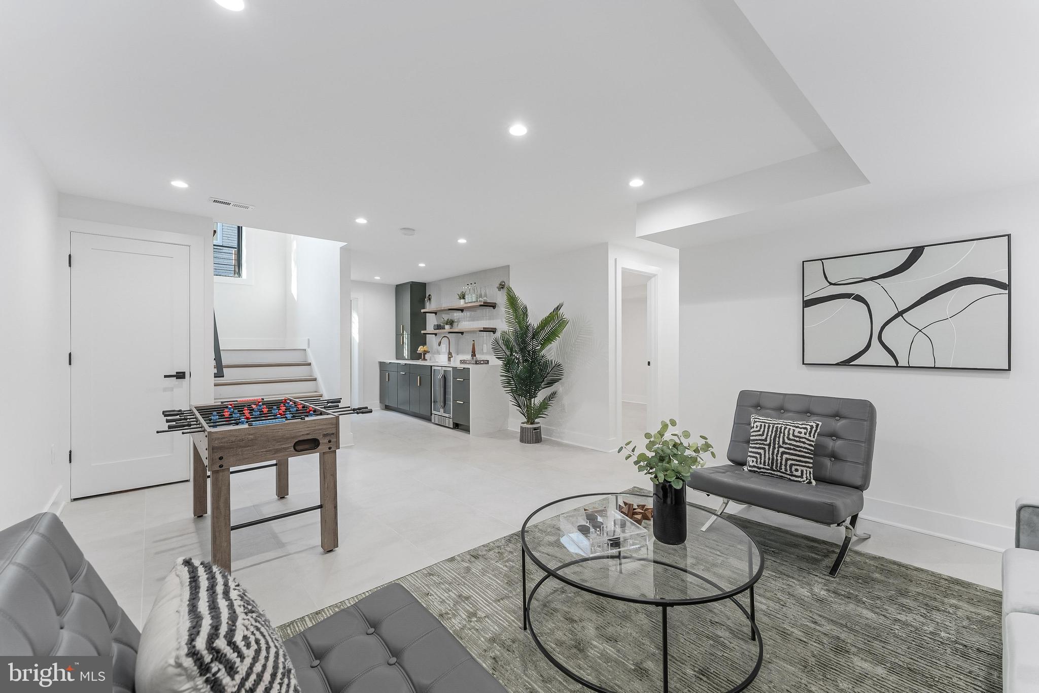 SUMMIT VEITCH - Residential